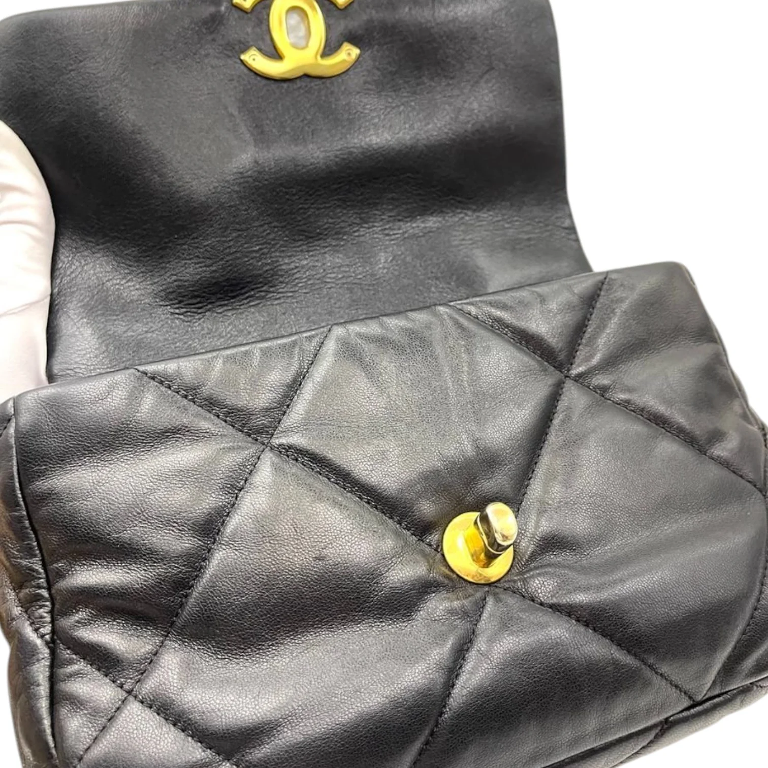 19 Flap Small Goatskin Quilted Black MHW - Image 11
