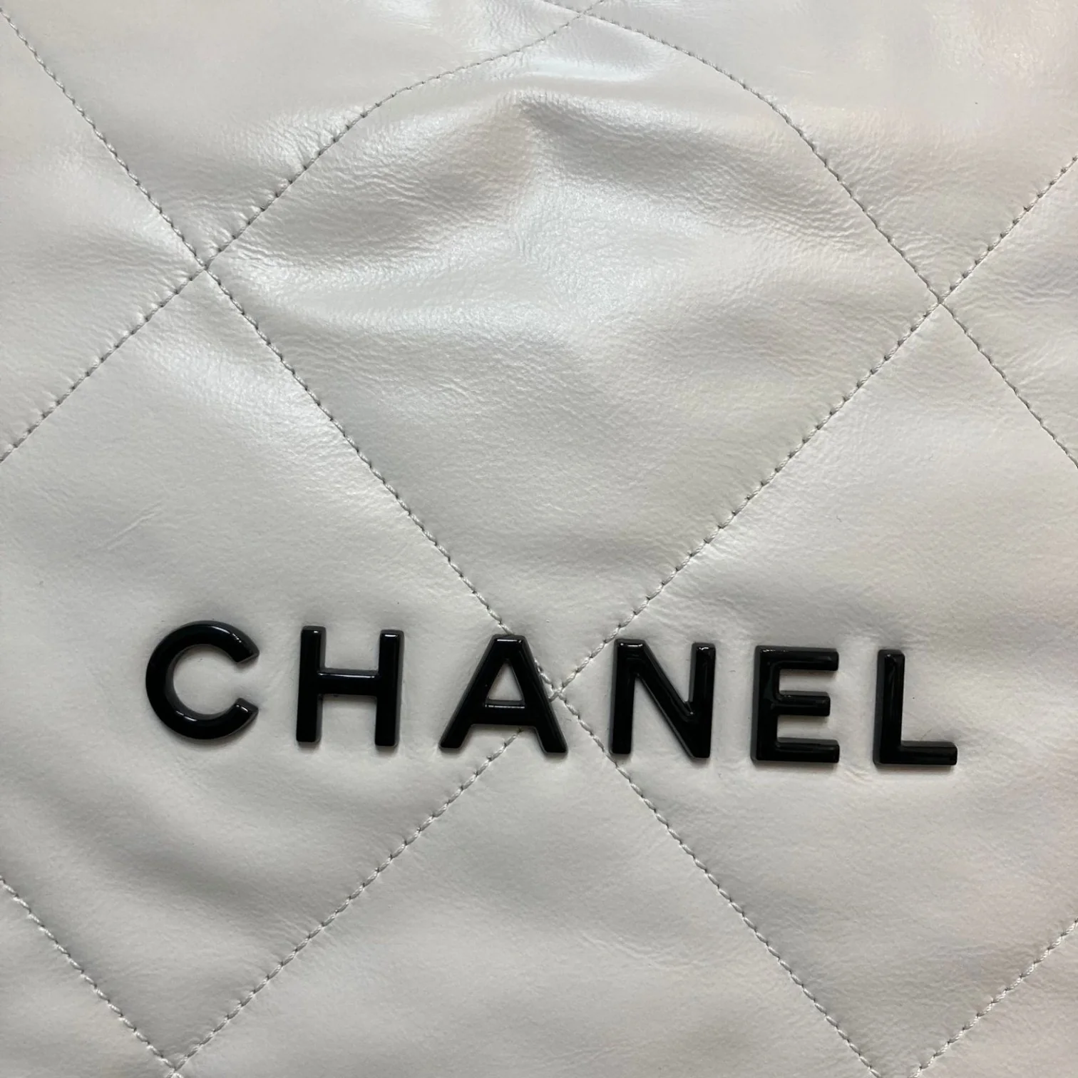 22 Small Shiny Calfskin Quilted White GHW - Image 9