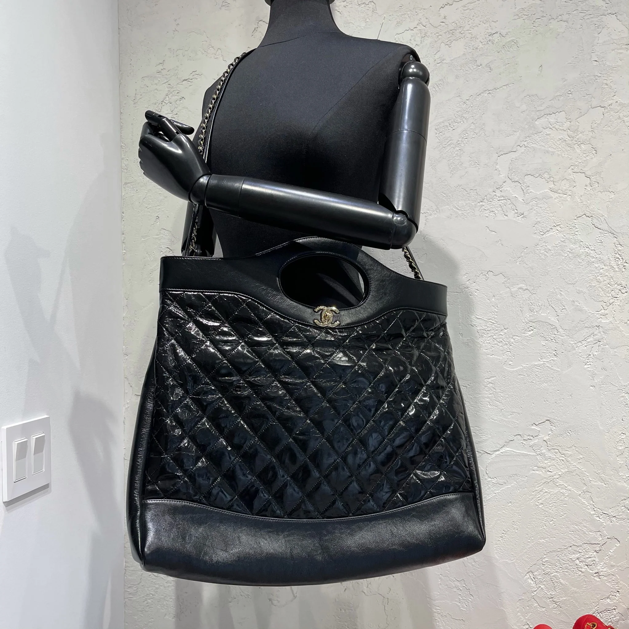 31 Shopping Bag  Crumpled Calfskin Large Black - Image 21