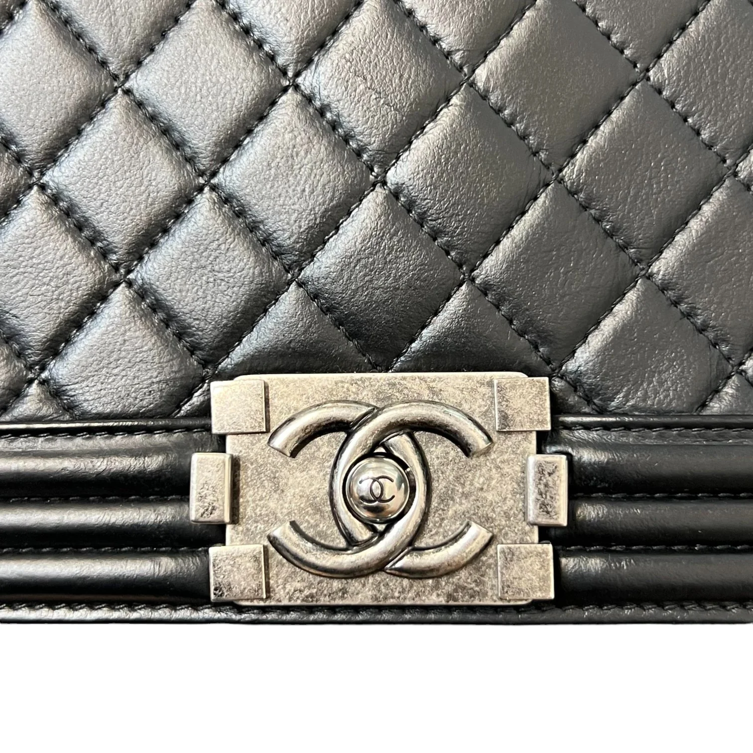 Boy Flap New Medium Lambskin Quilted Black RHW - Image 10