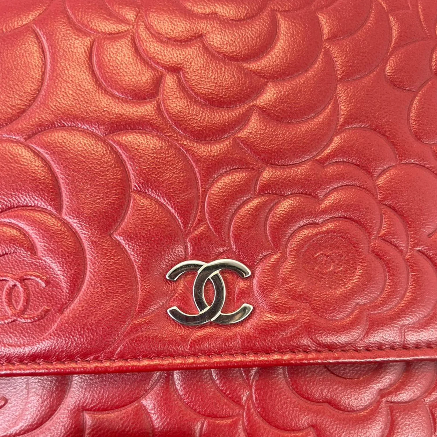 Camellia Wallet on Chain Red SHW - Image 8