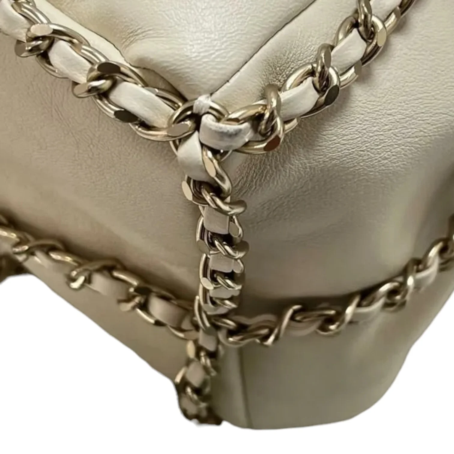 Chain Bucket Drawstring Lambskin White GHW - Image 4