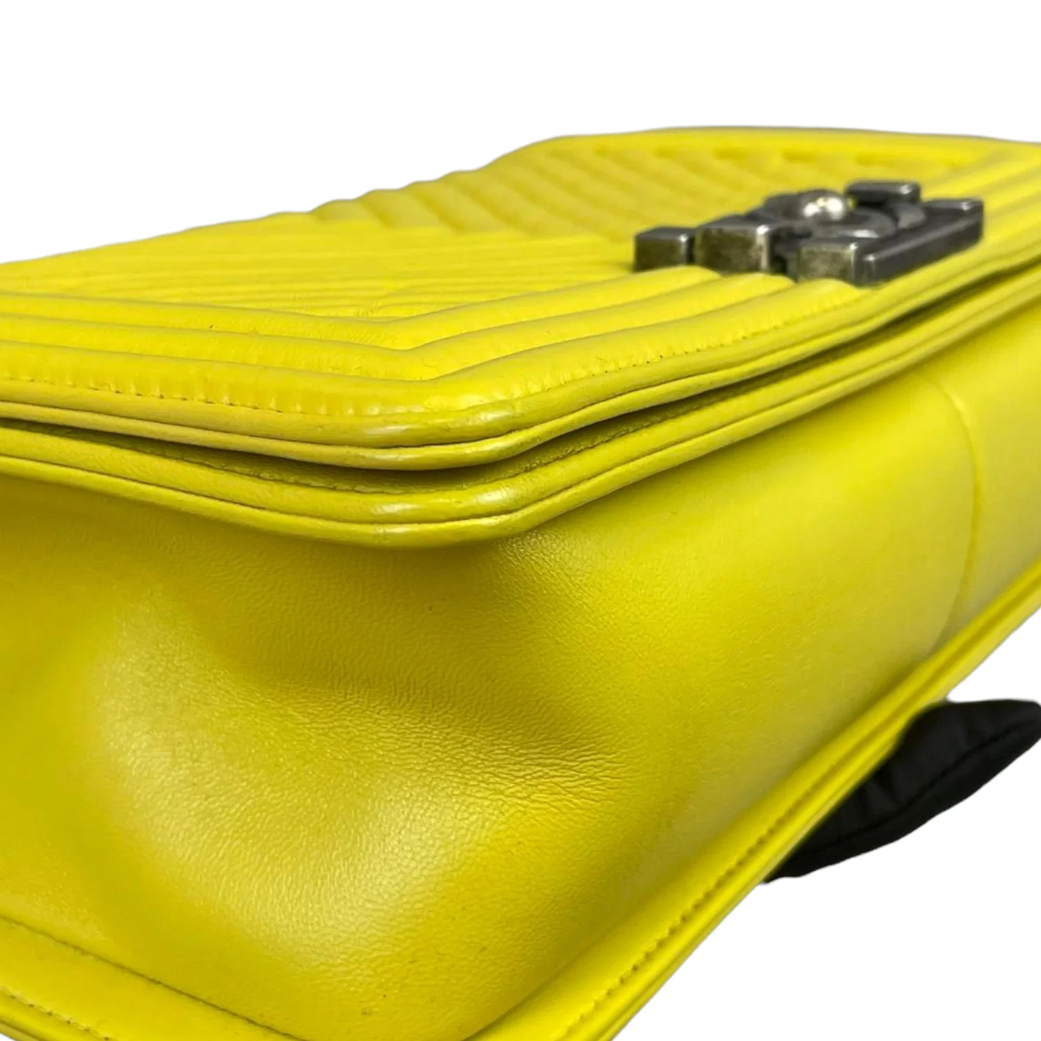 Chevron Boy Old Medium Calfskin Yellow RHW - Image 11