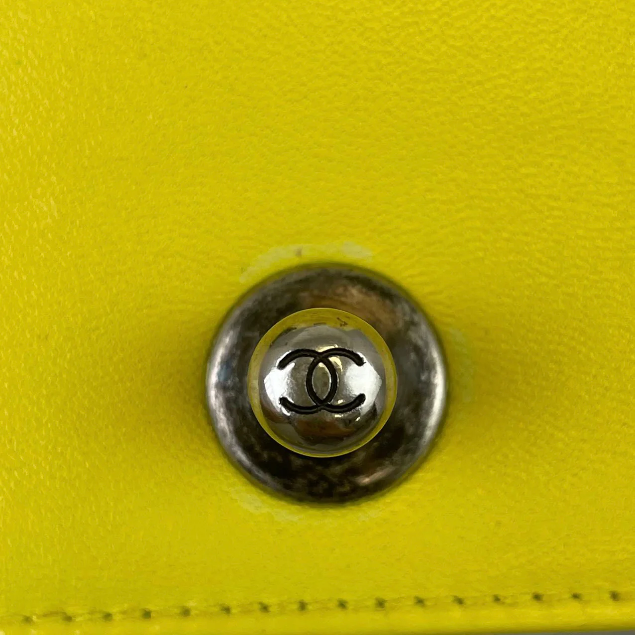 Chevron Boy Old Medium Calfskin Yellow RHW - Image 14