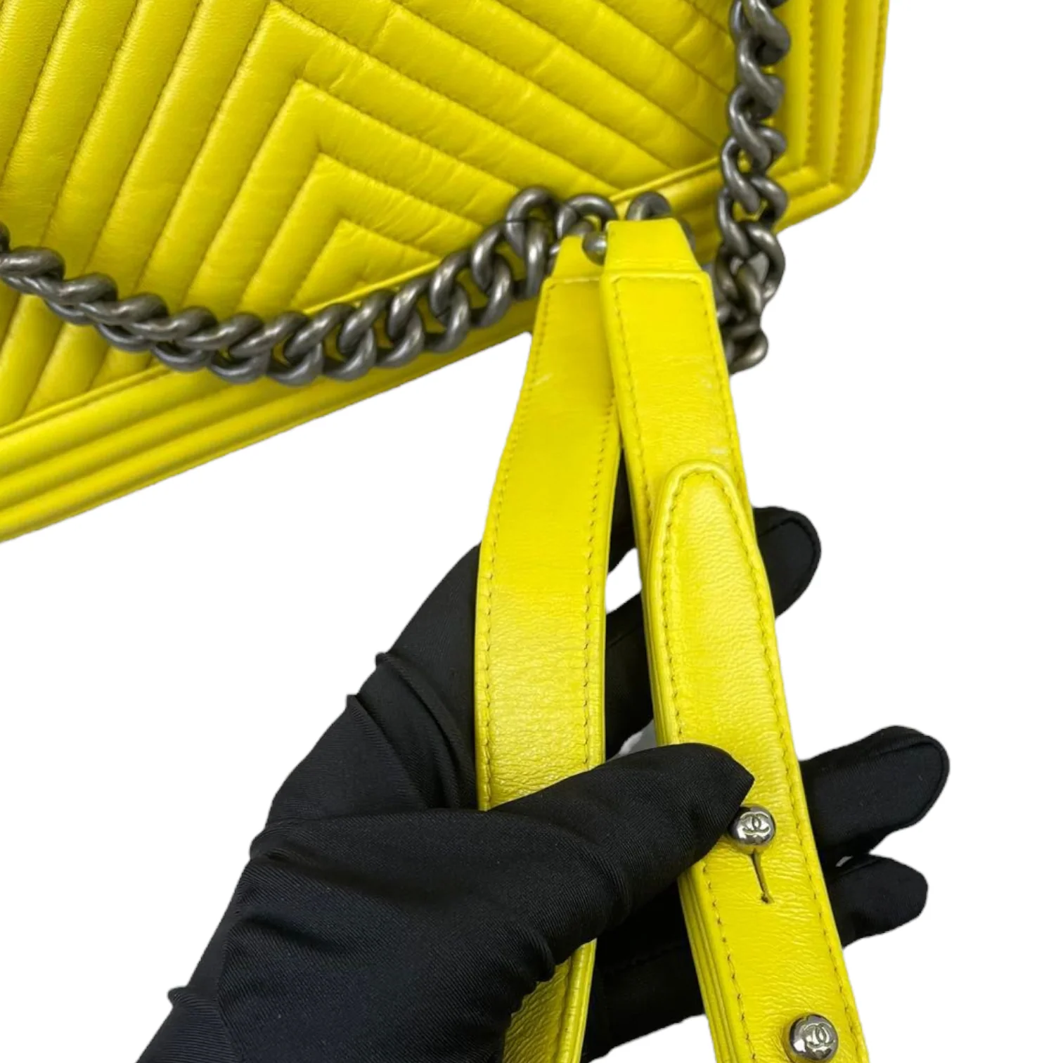 Chevron Boy Old Medium Calfskin Yellow RHW - Image 15