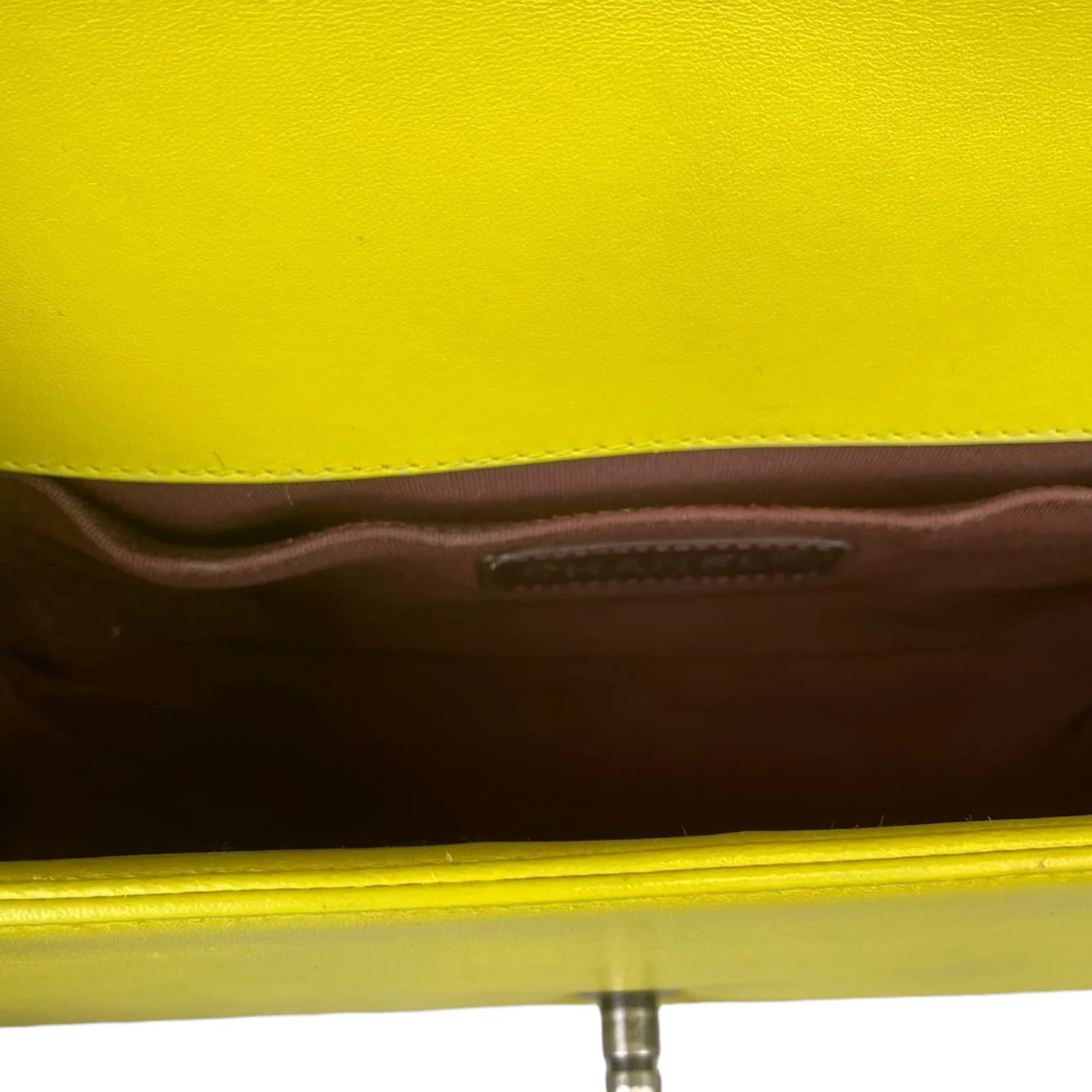 Chevron Boy Old Medium Calfskin Yellow RHW - Image 19