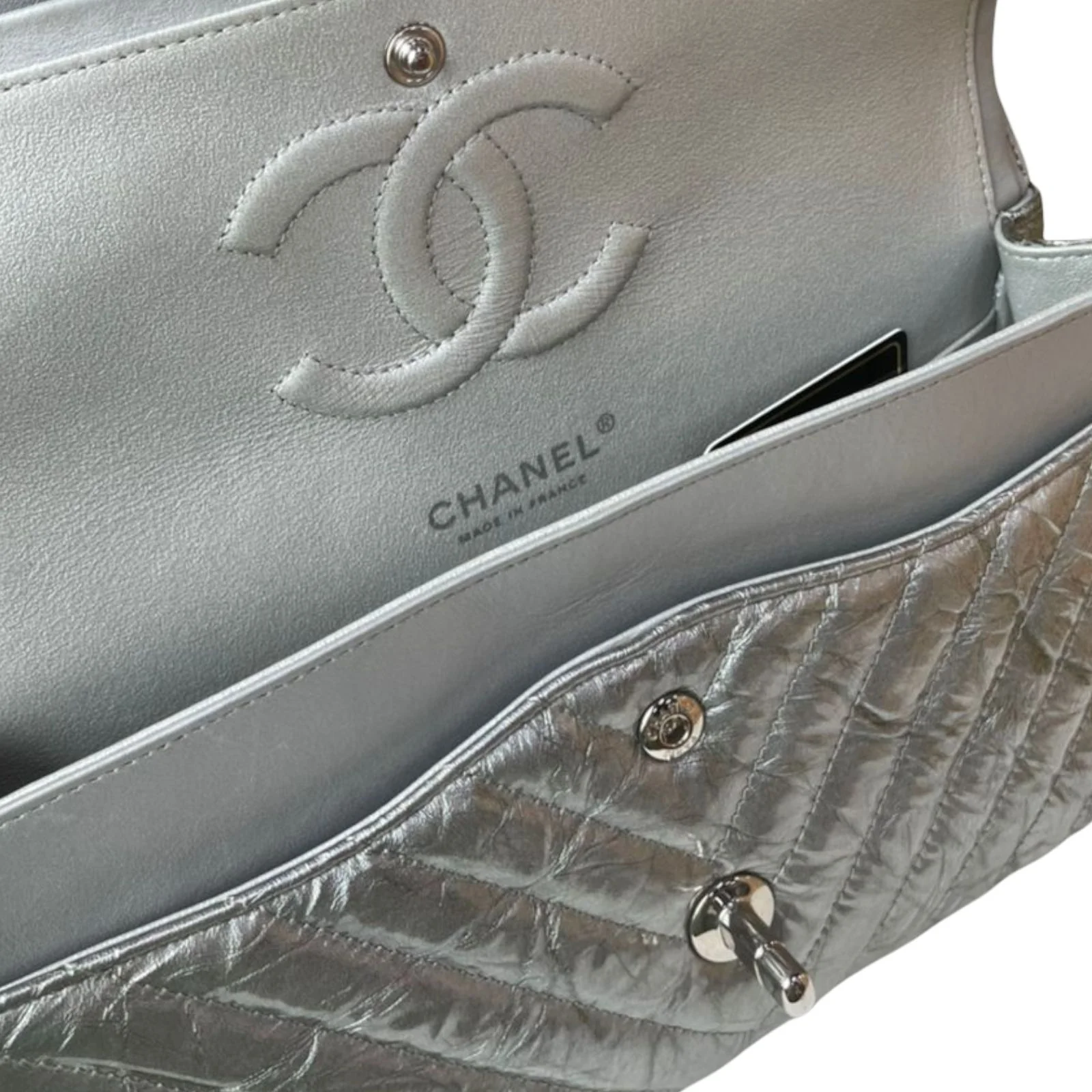 Chevron Double Flap Medium Crumpled Calfskin Silver SHW - Image 11