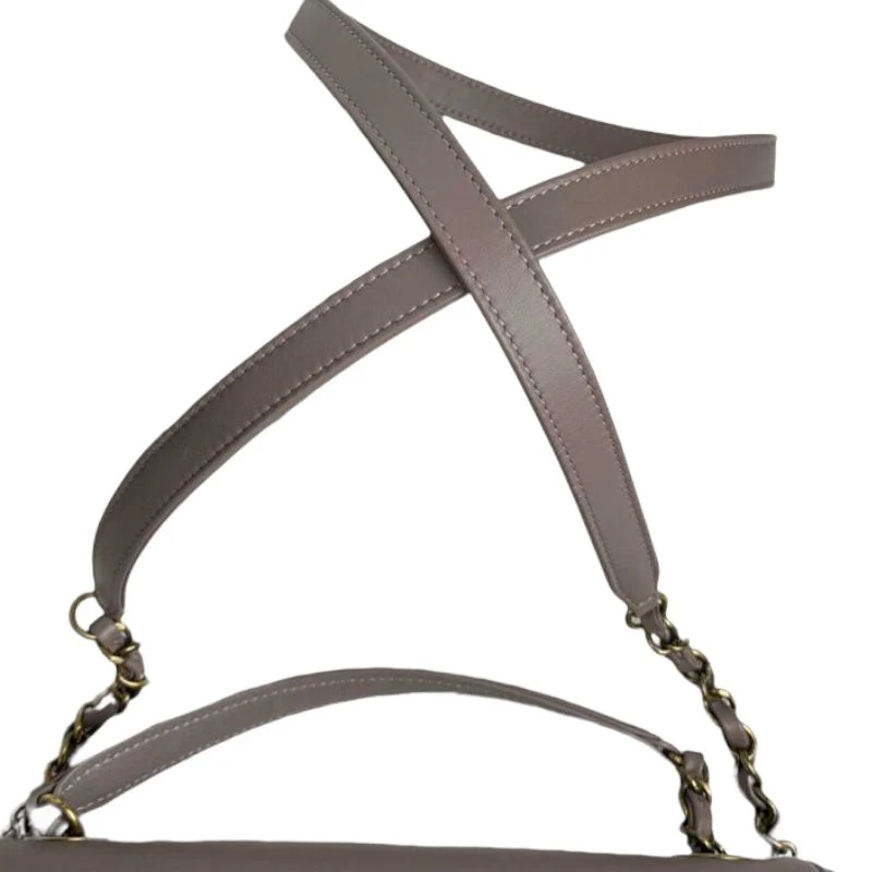 Coco Curve Flap Medium Lambskin Taupe GHW - Image 10
