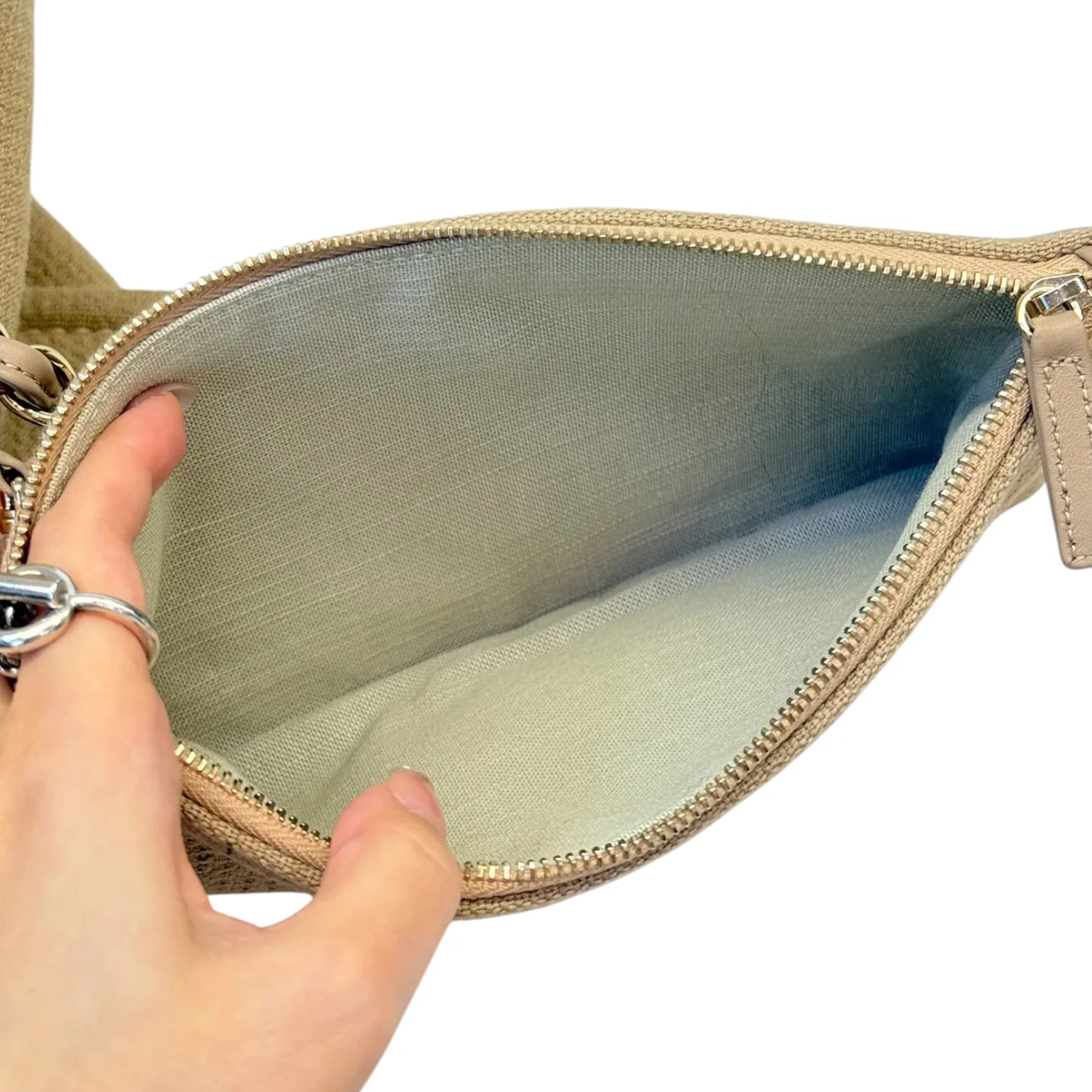 Deauville Tote Medium Mixed Fibers Beige LGHW - Image 16