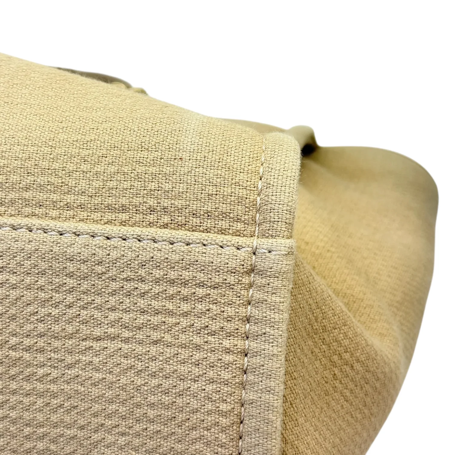 Deauville Tote Medium Mixed Fibers Beige LGHW - Image 4