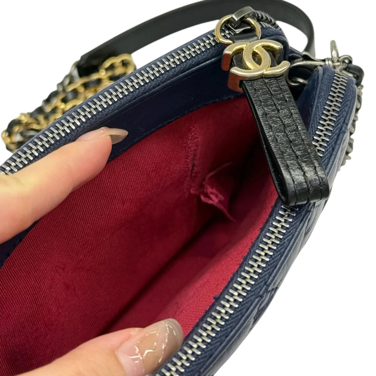 Gabrielle Clutch With Chain Small Calfskin Navy Black MHW - Image 12