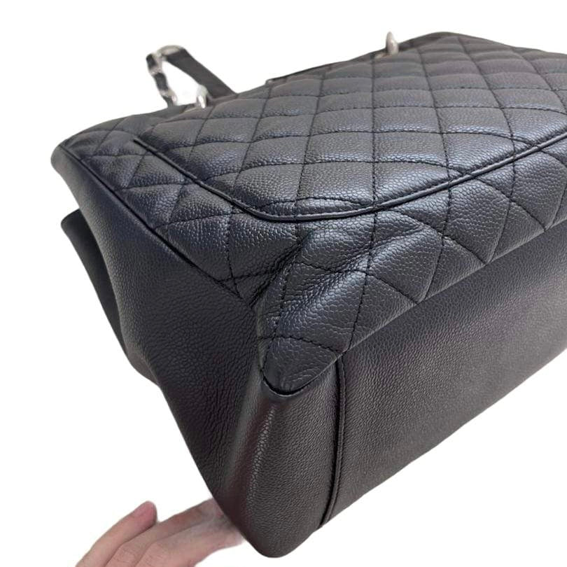 GST Caviar Tote Bag Black SHW - Image 10