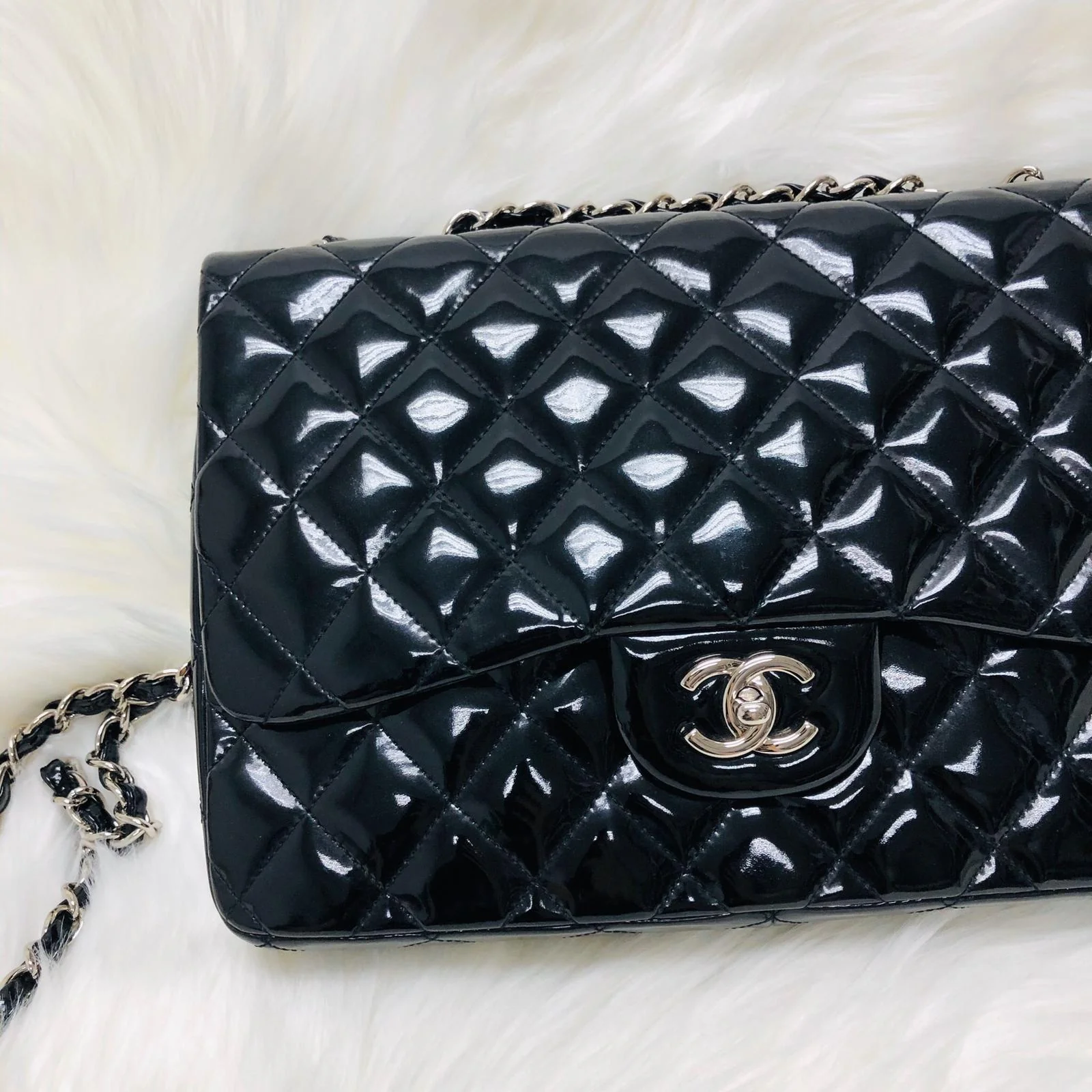 Jumbo Quilted Patent Single Flap Bag in Black with SHW - Image 4