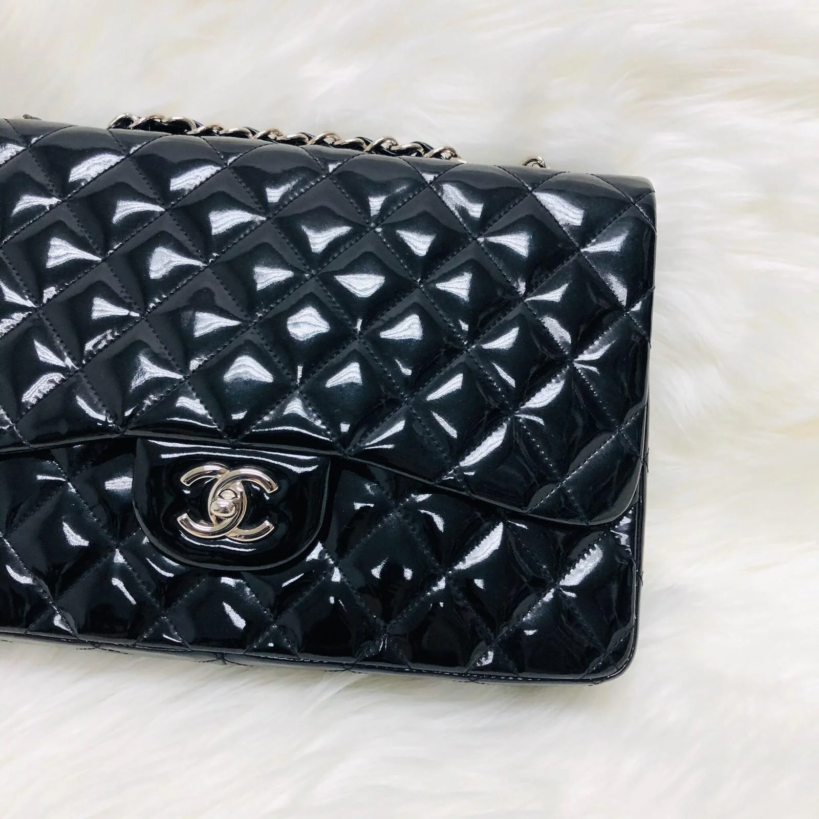 Jumbo Quilted Patent Single Flap Bag in Black with SHW - Image 5