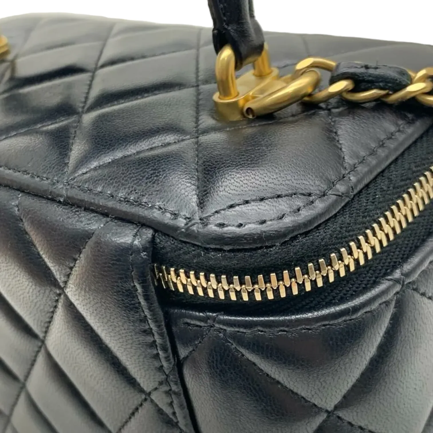 Lambskin Small Top Handle Vanity Case with Chain Black GHW - Image 16