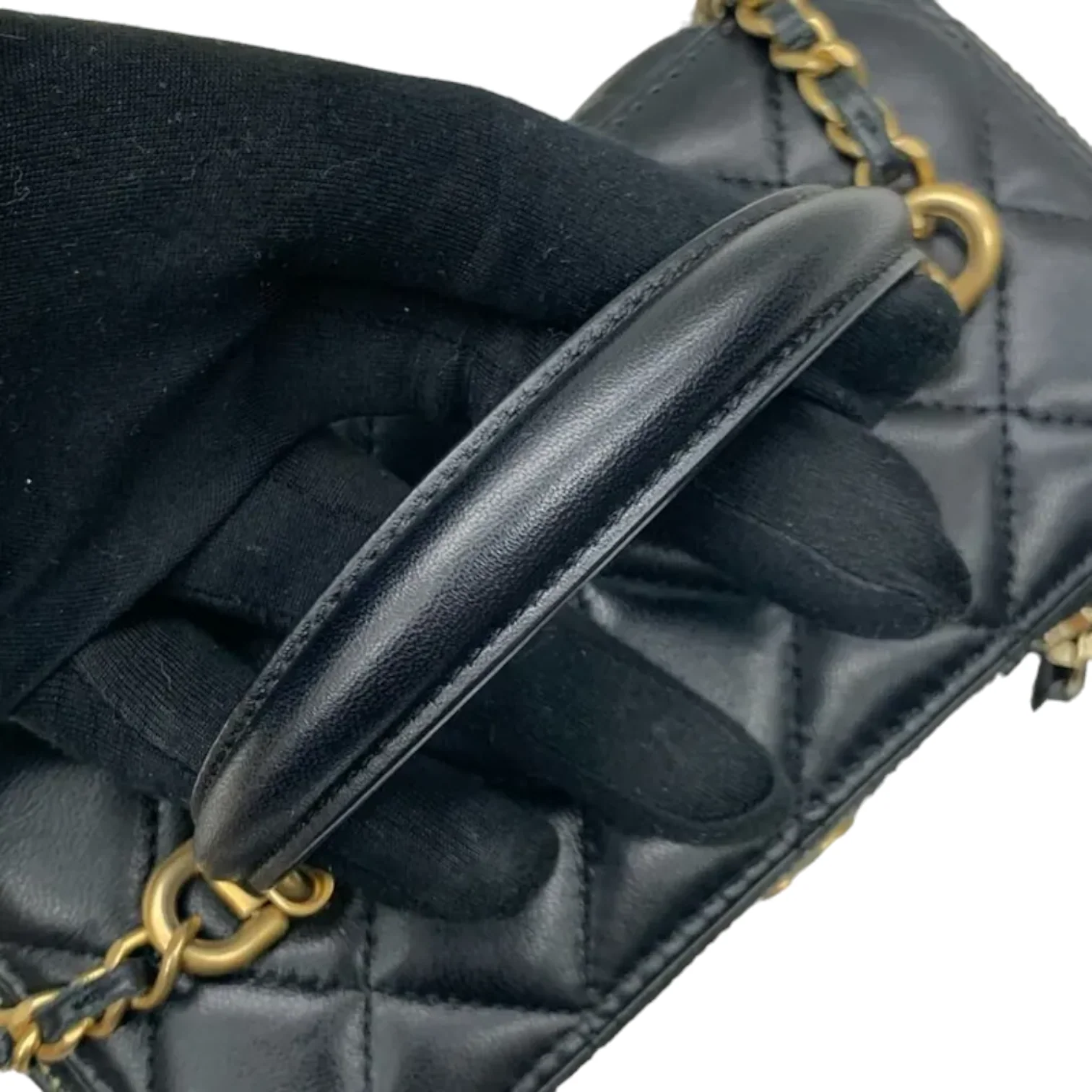 Lambskin Small Top Handle Vanity Case with Chain Black GHW - Image 19