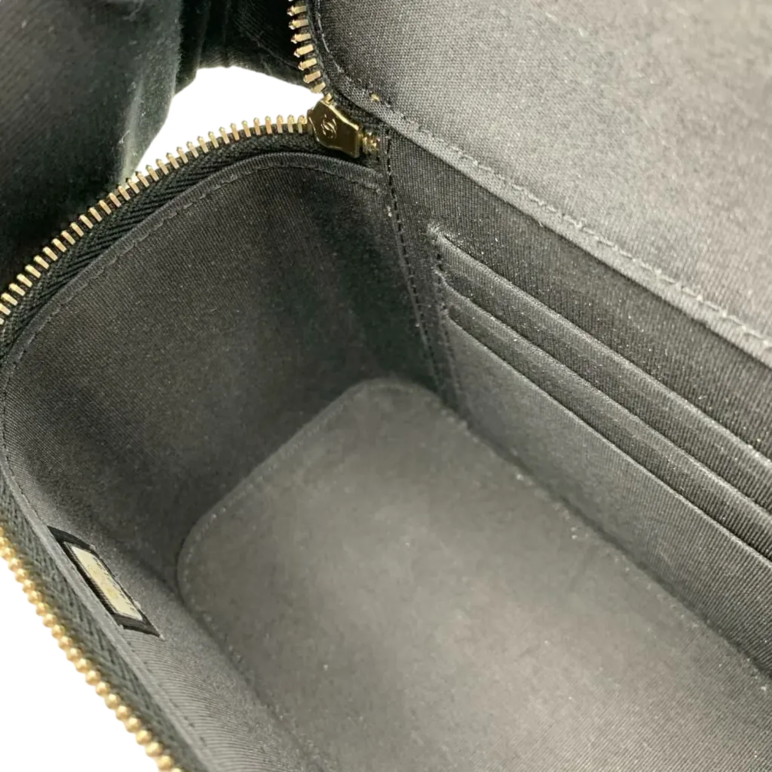 Lambskin Small Top Handle Vanity Case with Chain Black GHW - Image 25