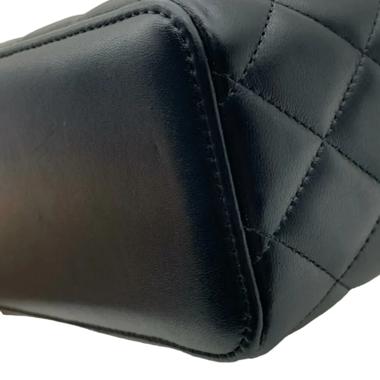 Lambskin Small Top Handle Vanity Case with Chain Black GHW - Image 6