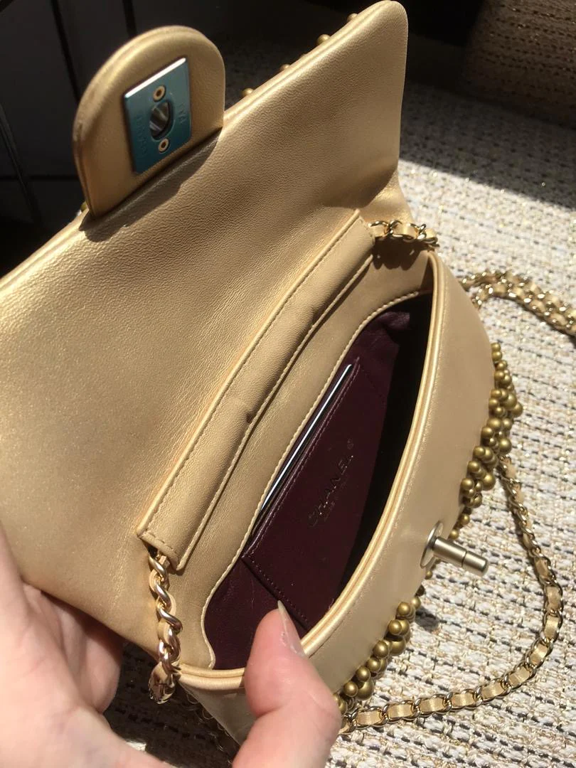 Limited Edition Dubai Collection Pearl Flap Bag - Image 7
