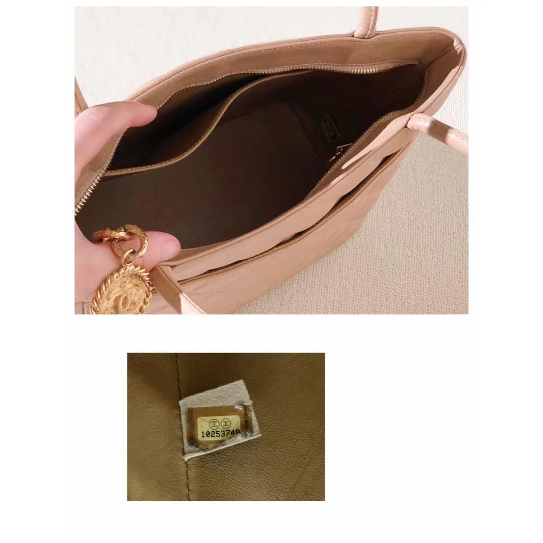Vintage Medallion Tote Caviar Beige GHW - Image 7