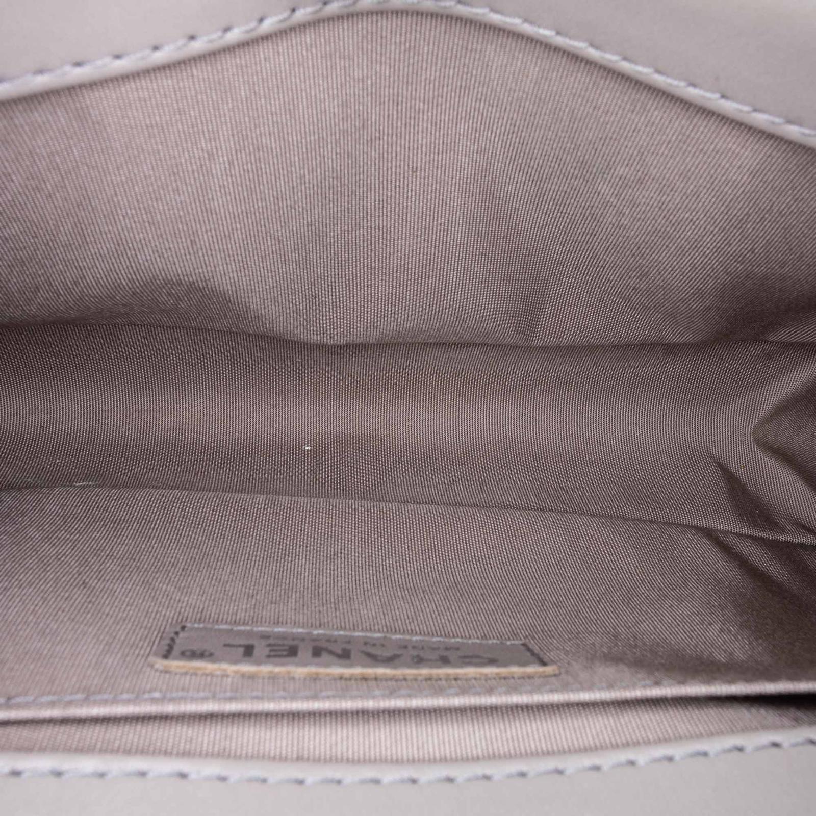 Medium Boy Flap Bag with Handle Beige - Image 5