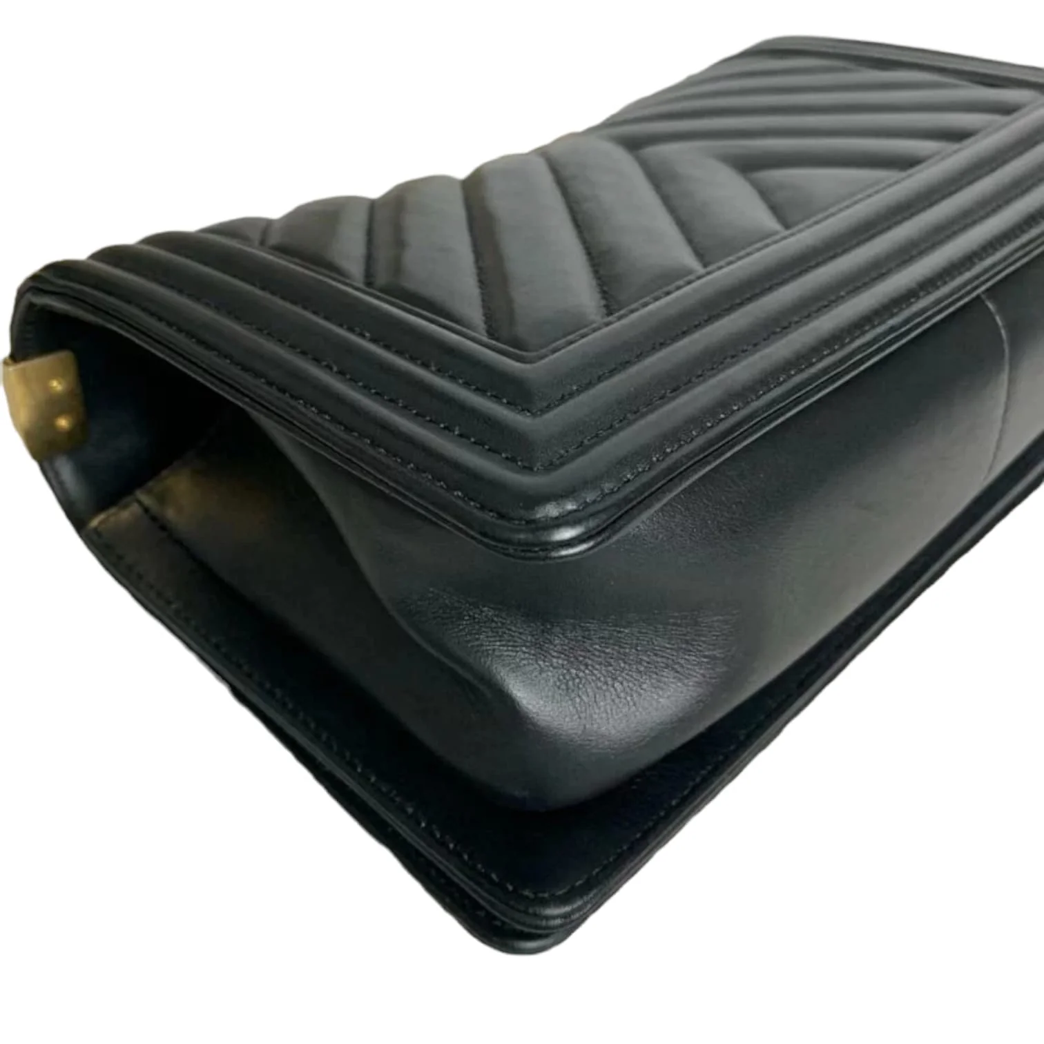 Medium Le Boy Chevron Quilted Calfskin Black GHW - Image 18