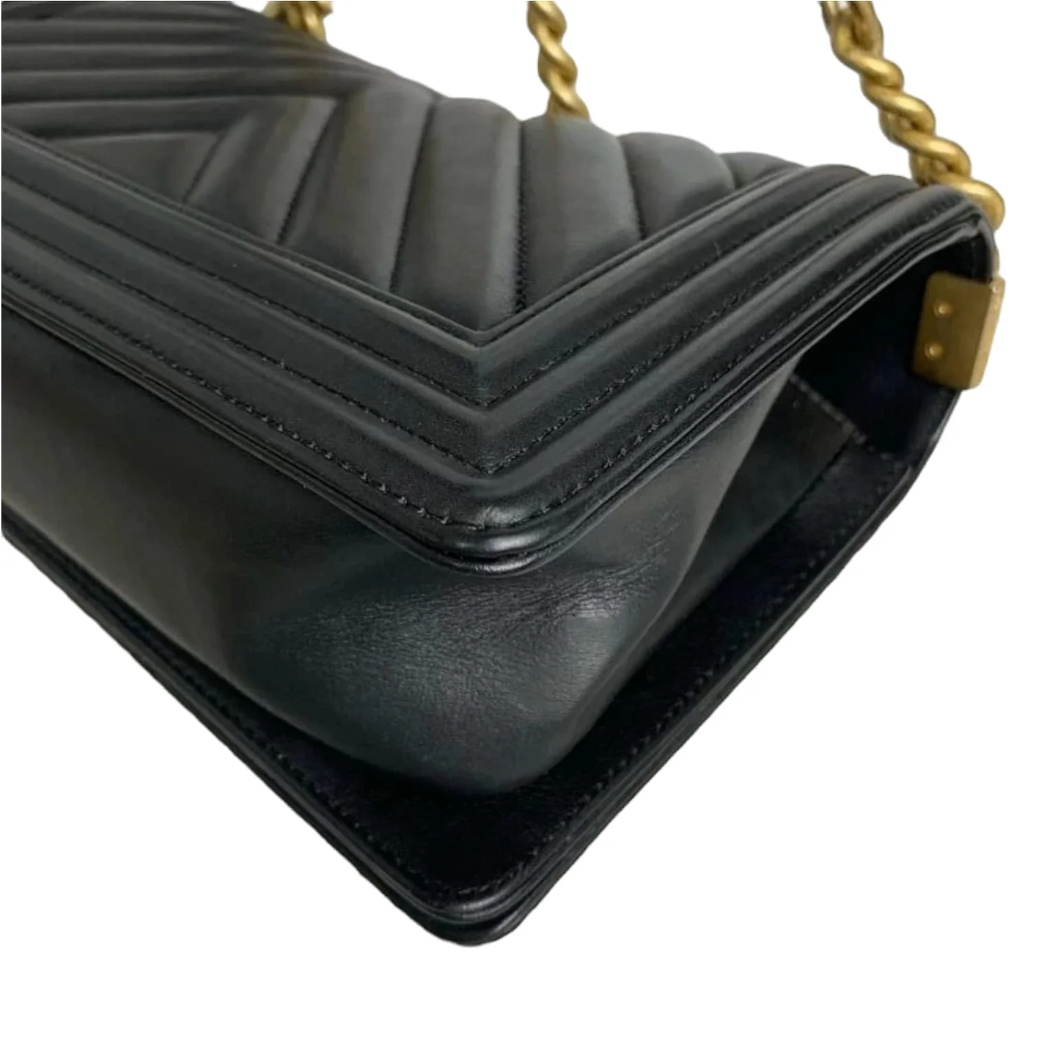 Medium Le Boy Chevron Quilted Calfskin Black GHW - Image 19