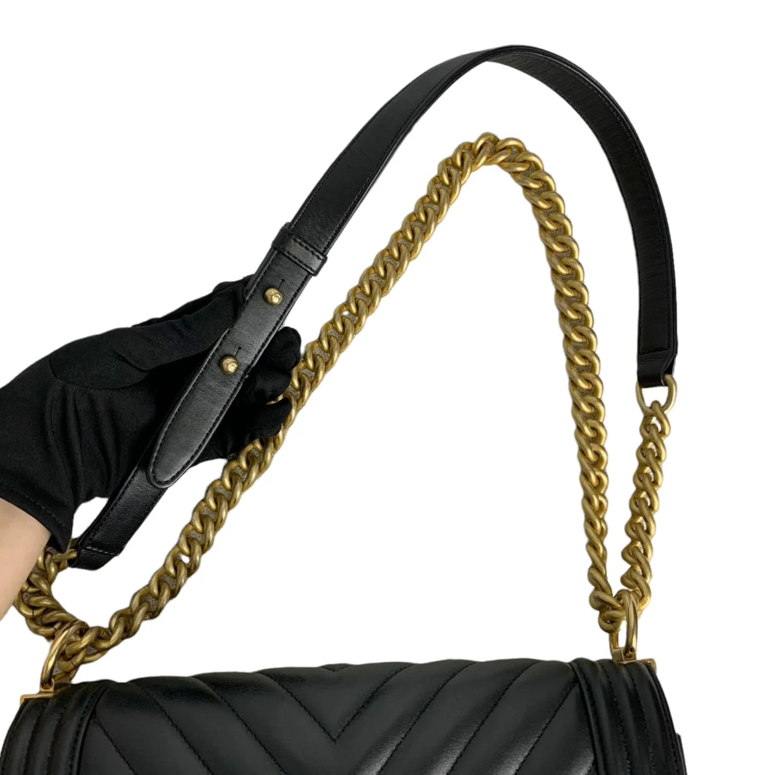 Medium Le Boy Chevron Quilted Calfskin Black GHW - Image 23