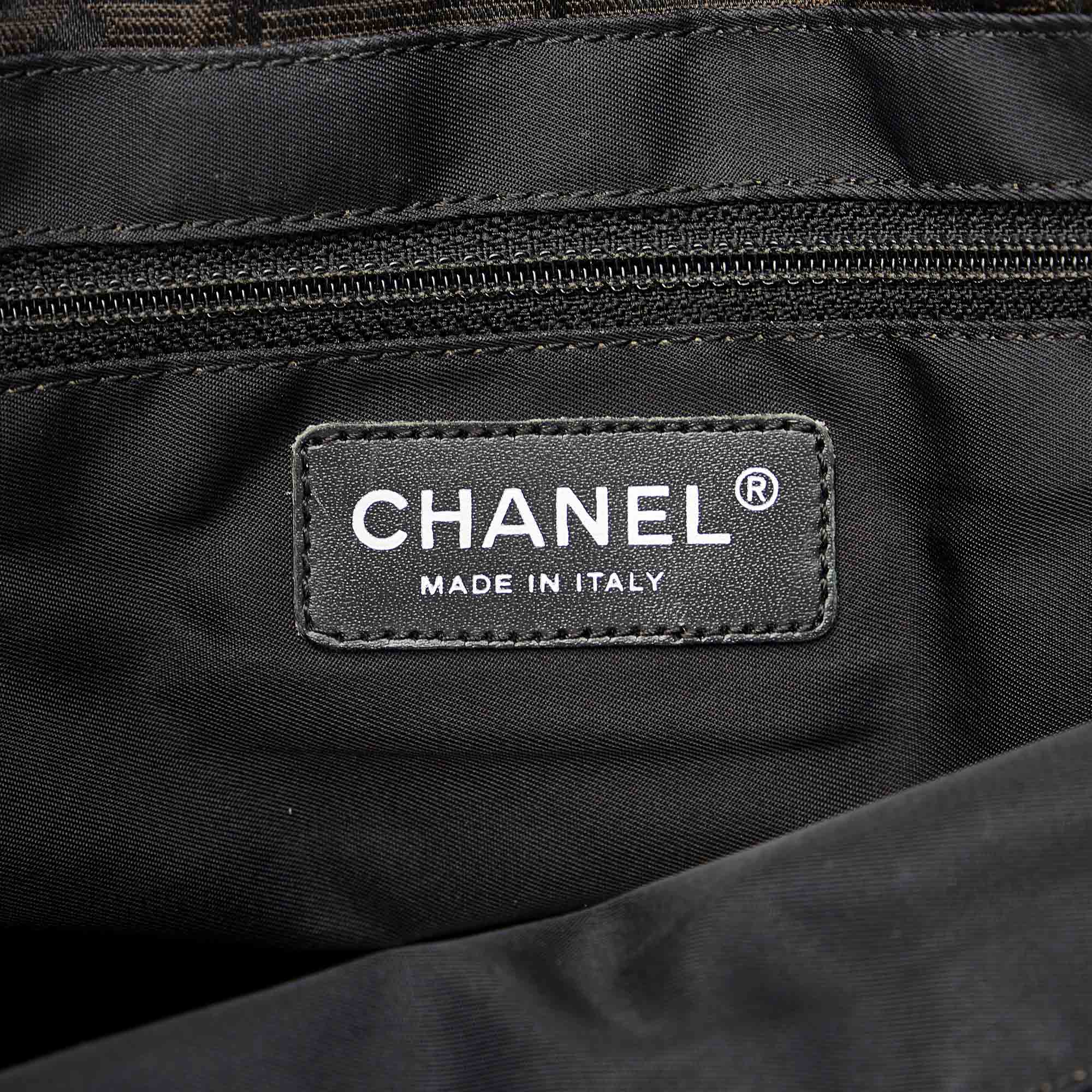 Chanel New Travel Line Canvas Tote Bag Black - Image 6