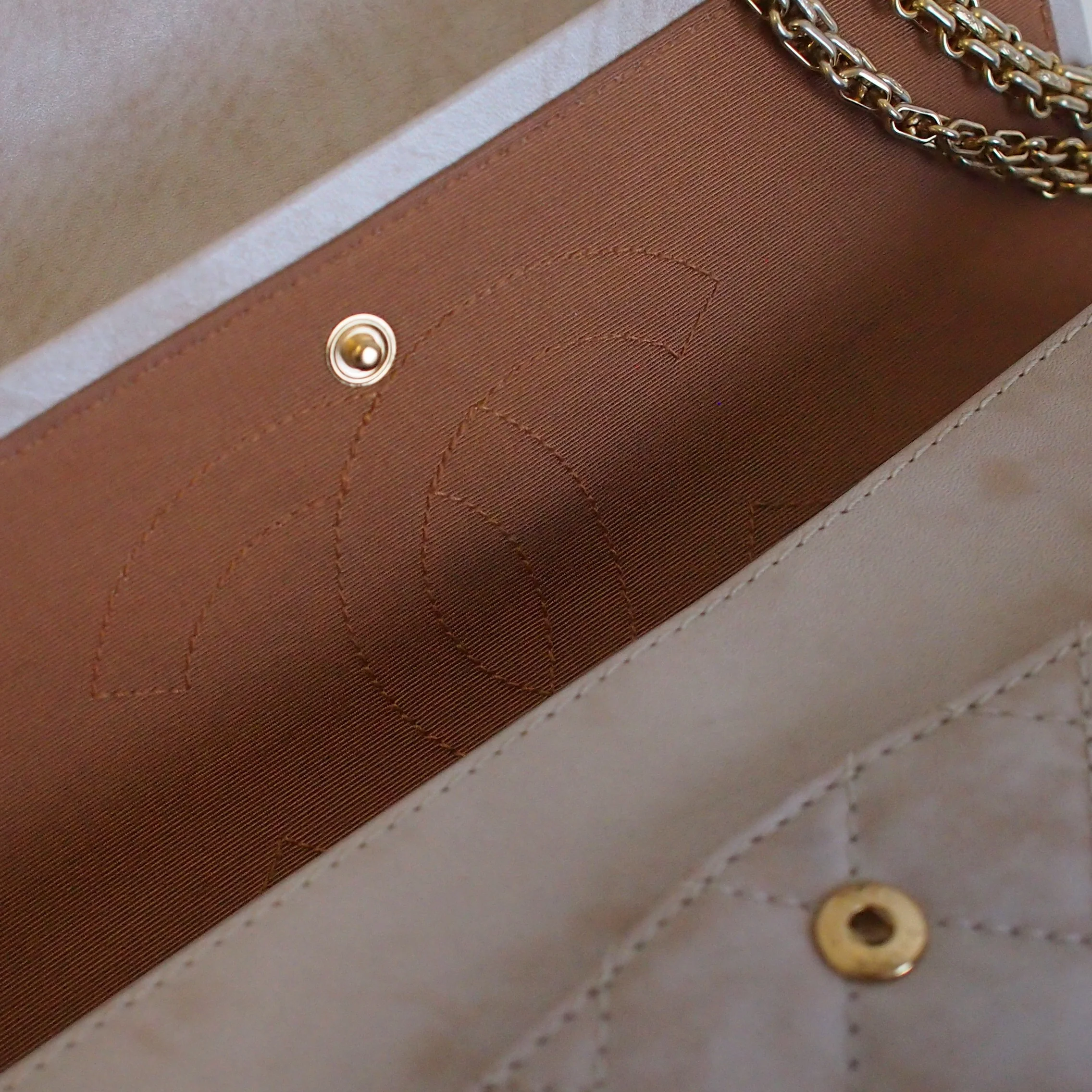 Reissue Medium 225 Beige GHW - Image 12