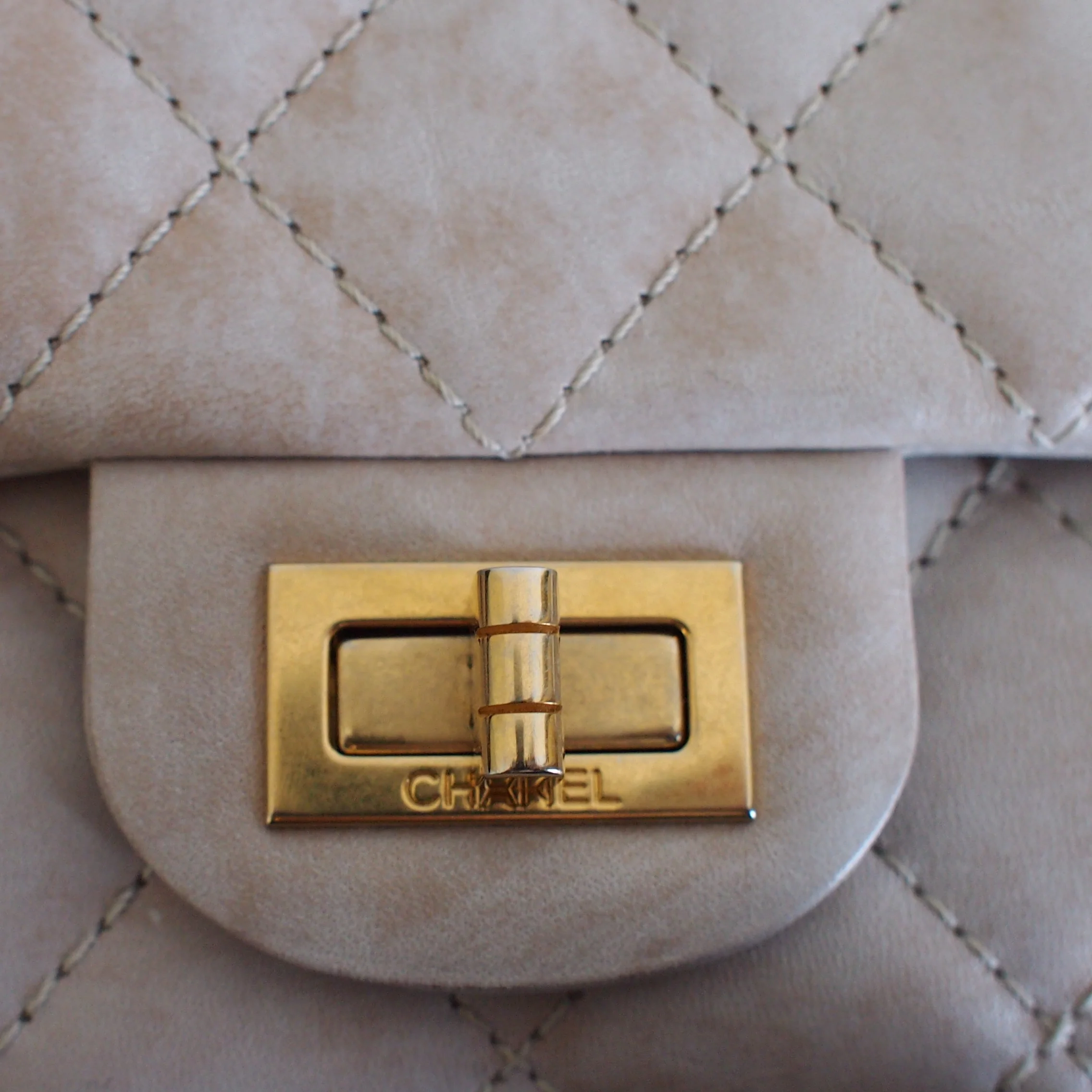 Reissue Medium 225 Beige GHW - Image 13