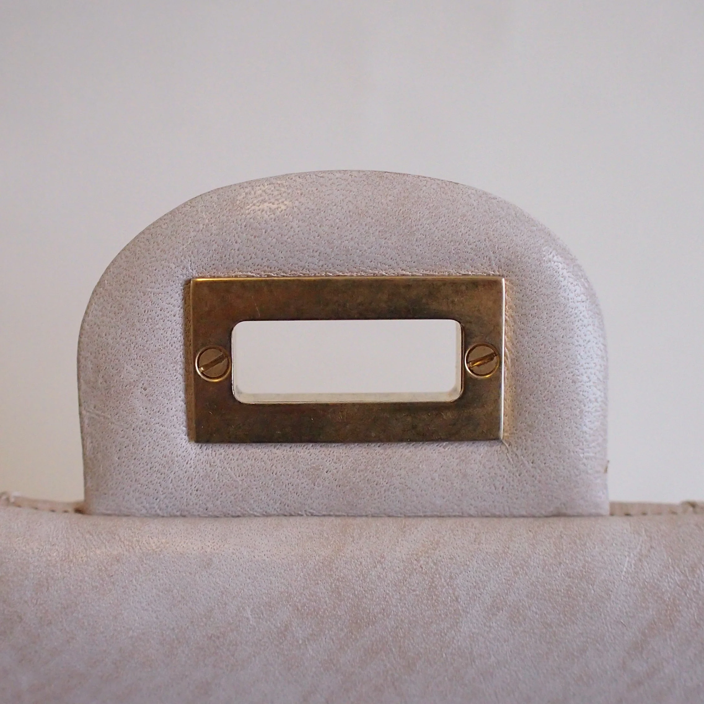 Reissue Medium 225 Beige GHW - Image 14