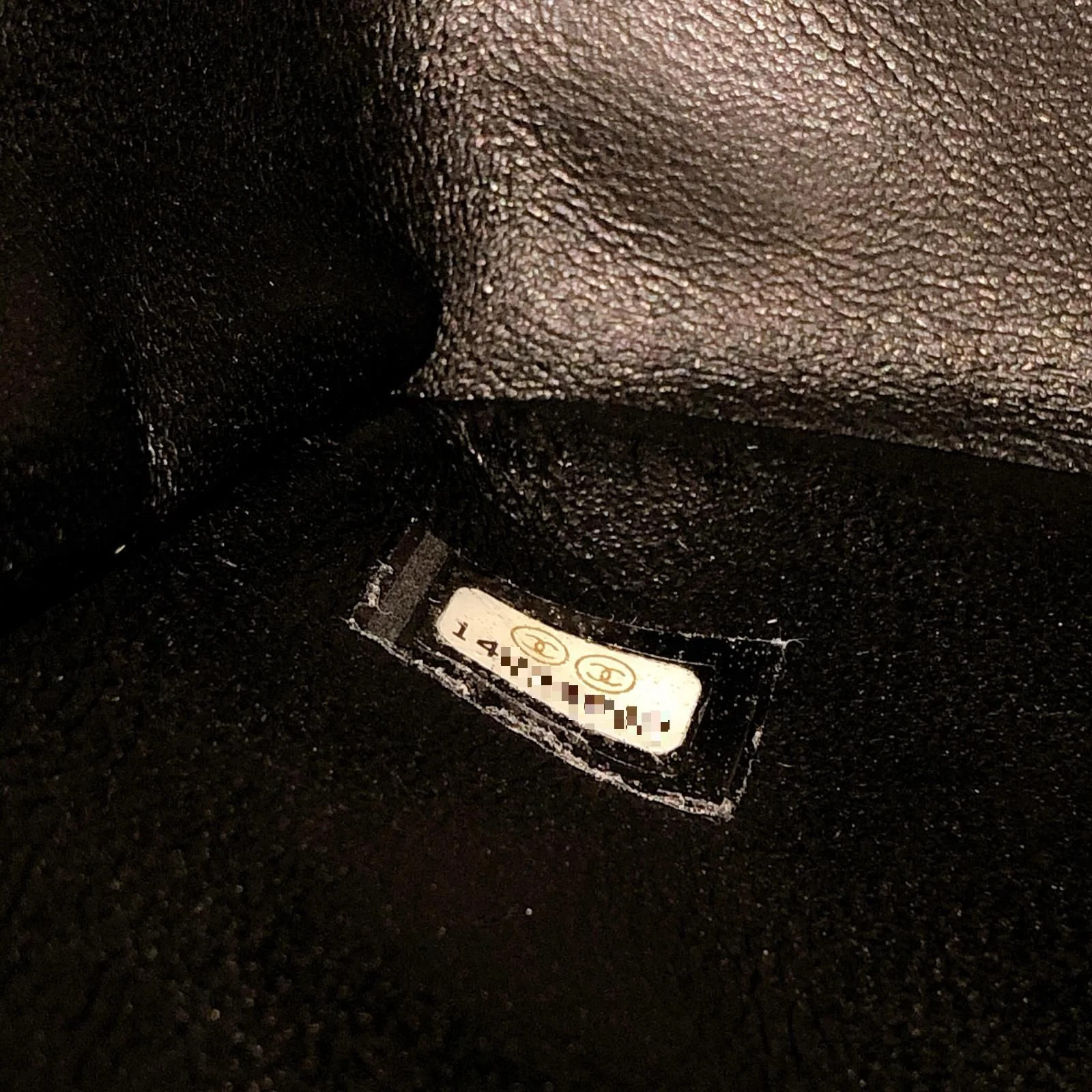 Single Flap Jumbo Quilted Patent Bag in Black with SHW - Image 22