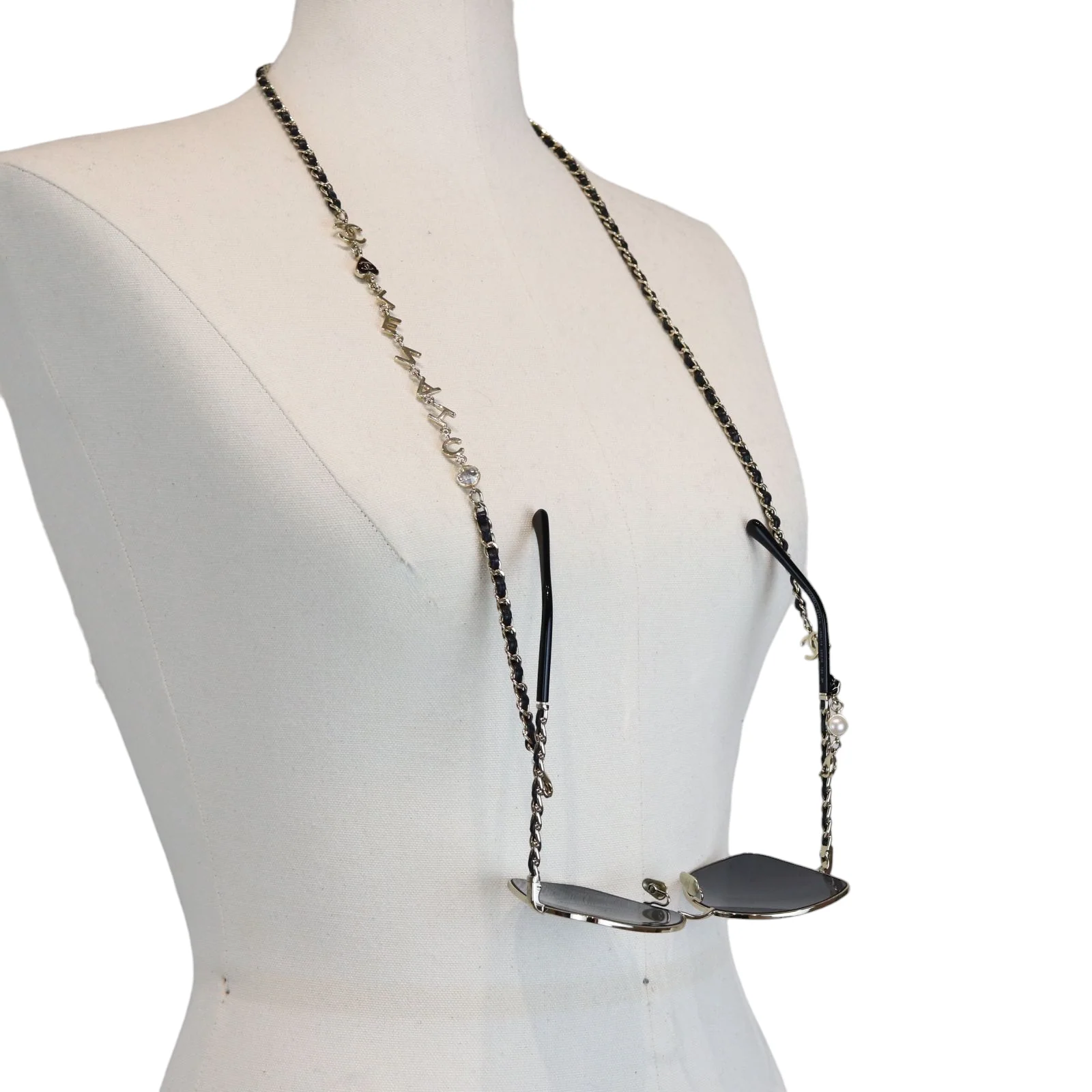 Sunglasses with Chain Gold and Black - Image 23