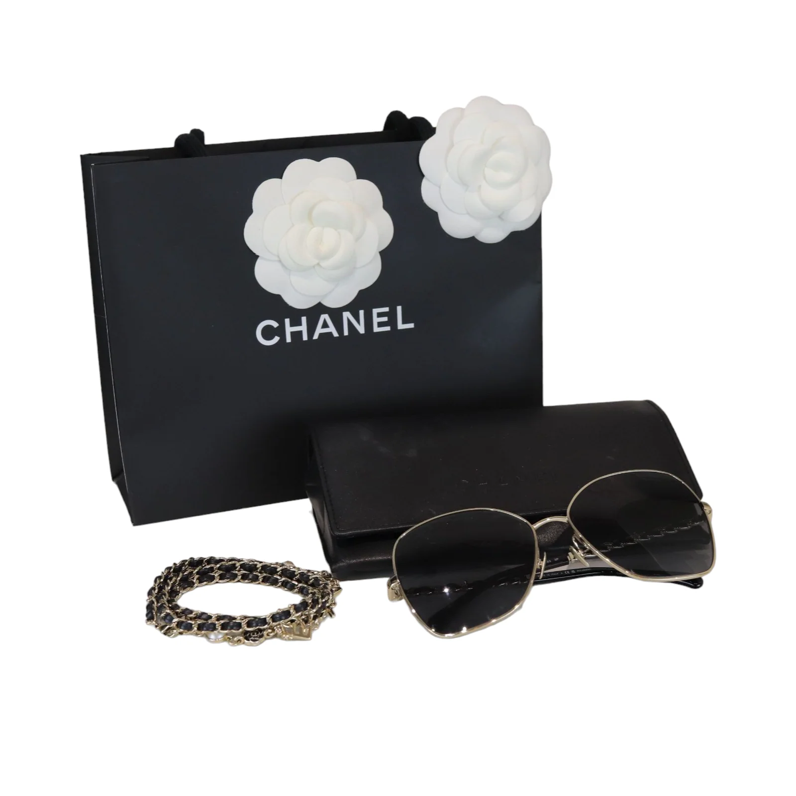 Sunglasses with Chain Gold and Black - Image 24