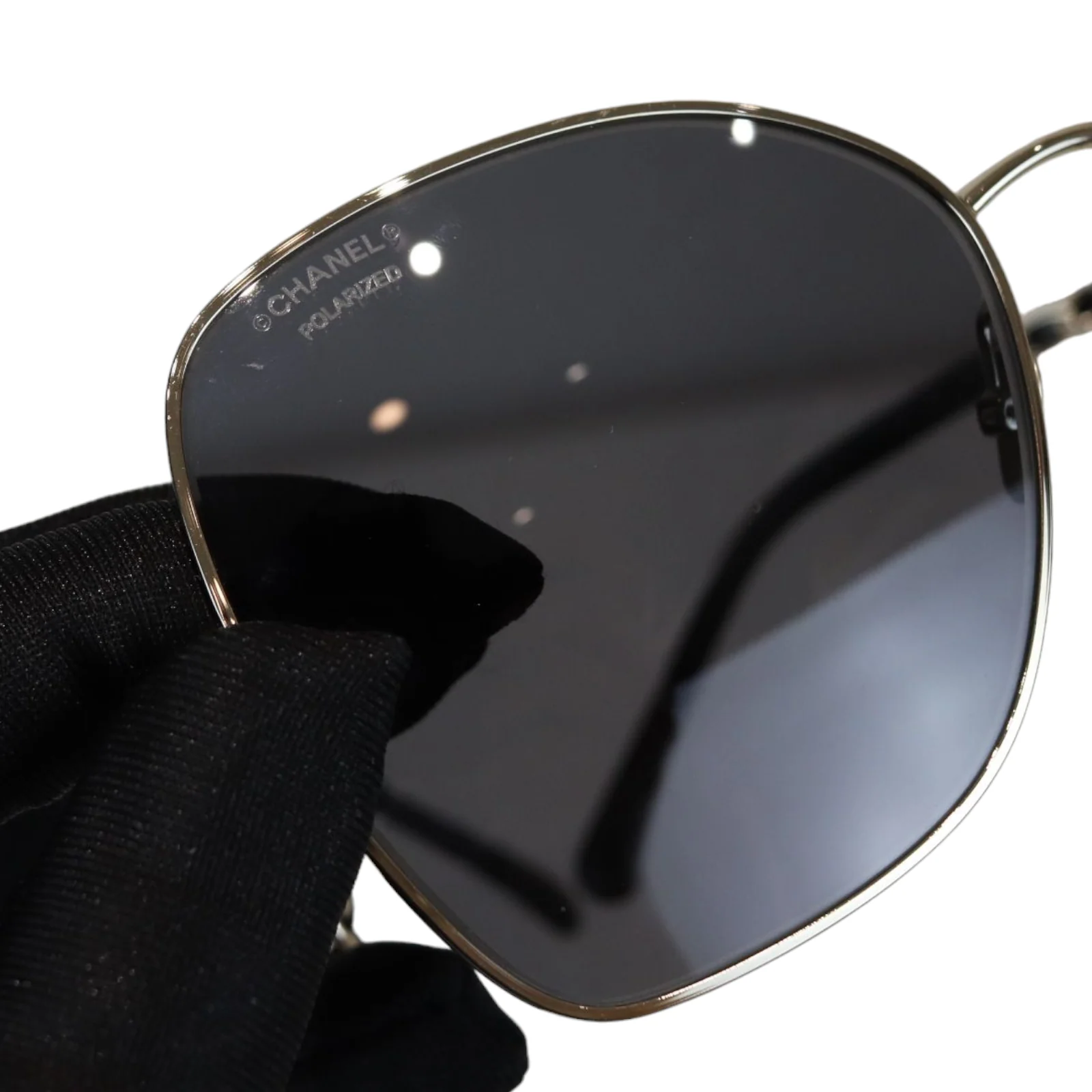 Sunglasses with Chain Gold and Black - Image 6