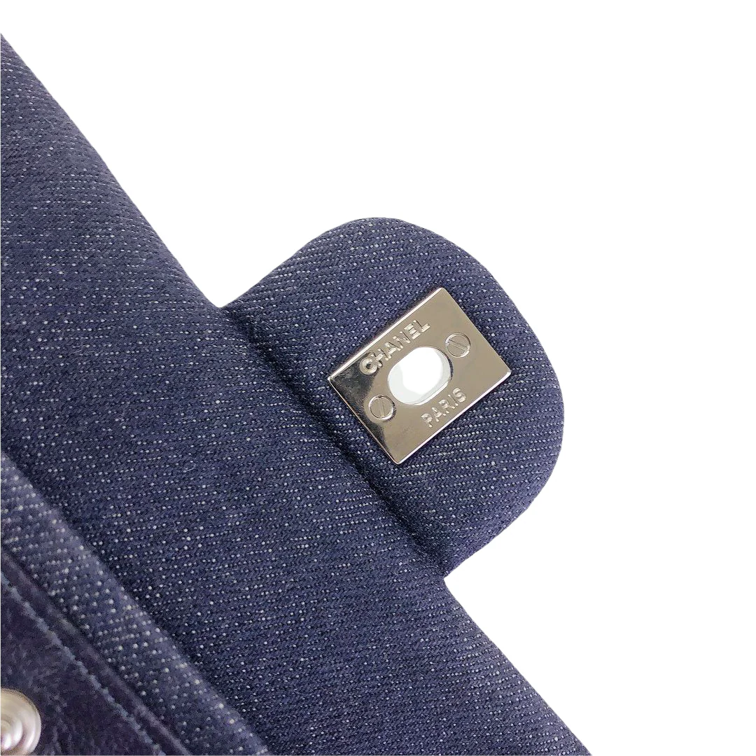 Tweed/Denim Medium Classic Flap Blue - Image 26