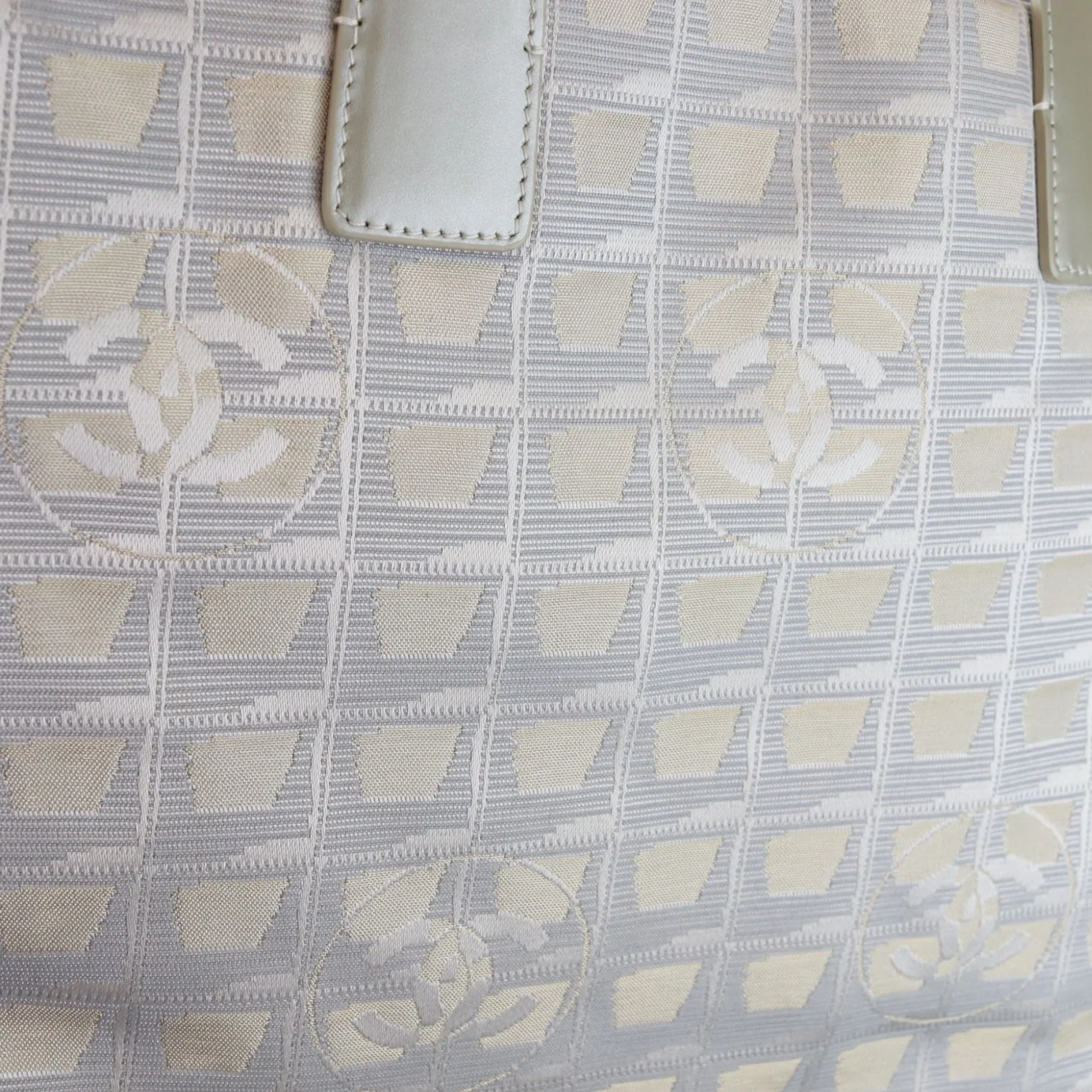 Vintage Travel Line Tote Medium Nylon Beige SHW - Image 18