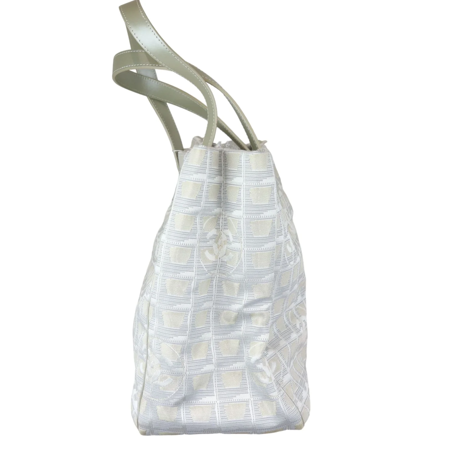 Vintage Travel Line Tote Medium Nylon Beige SHW - Image 6