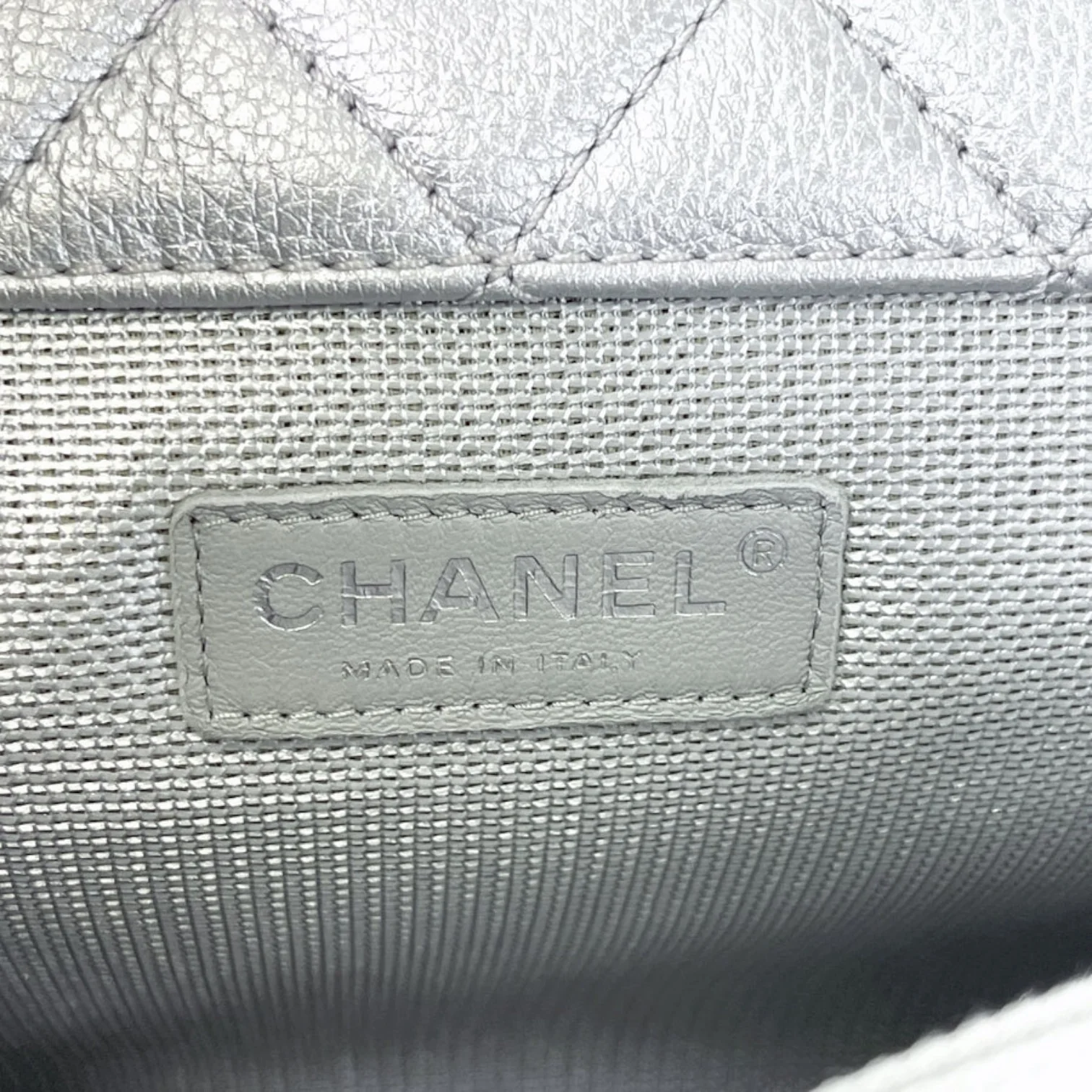 XXL Airline Flap Calfskin Quilted Silver RHW - Image 24