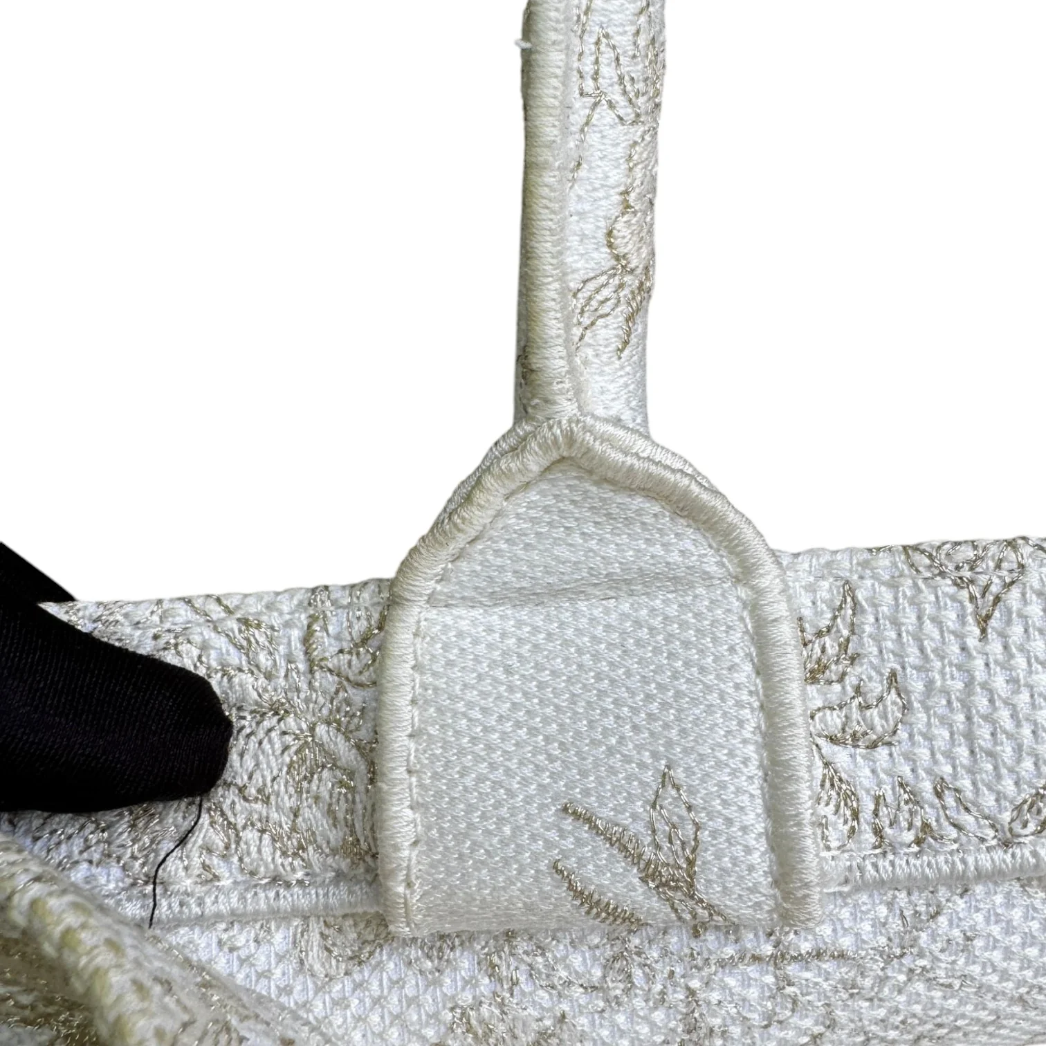 Book Tote Medium Jardin D'Hiver Canvas White Gold - Image 18