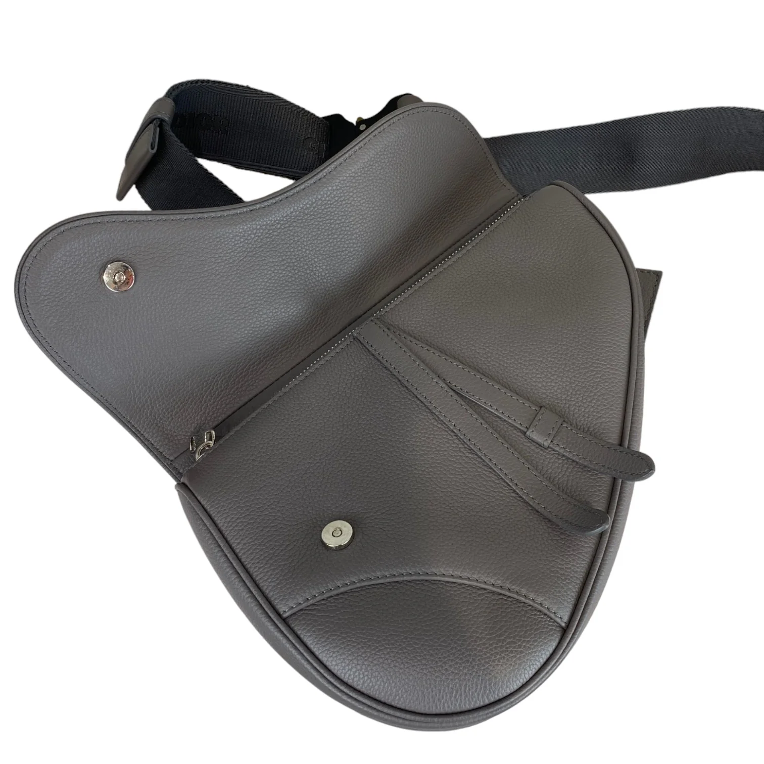 Men's Saddle Bag Grained Calfskin Grey SHW - Image 17
