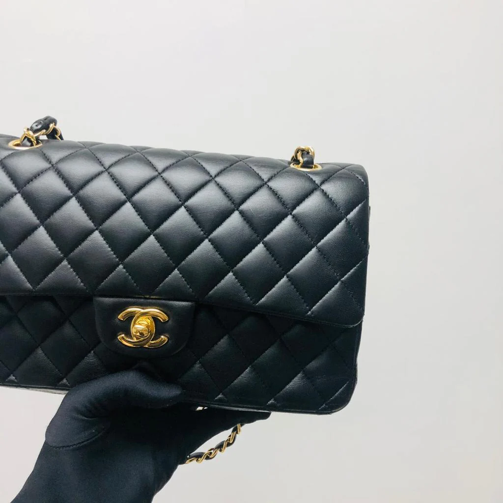 Classic Flap Black Medium Lambskin GHW - Image 4