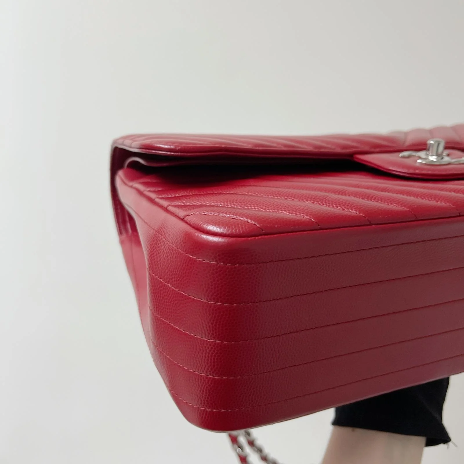 Classic Flap Jumbo Caviar Red Chevron SHW - Image 12
