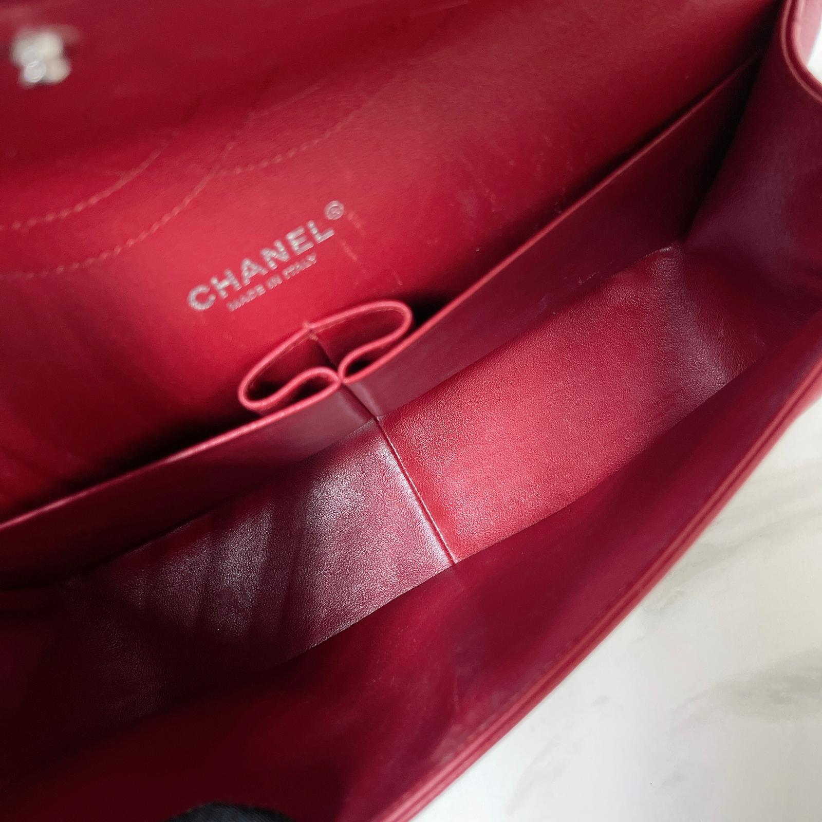 Classic Flap Jumbo Caviar Red Chevron SHW - Image 16