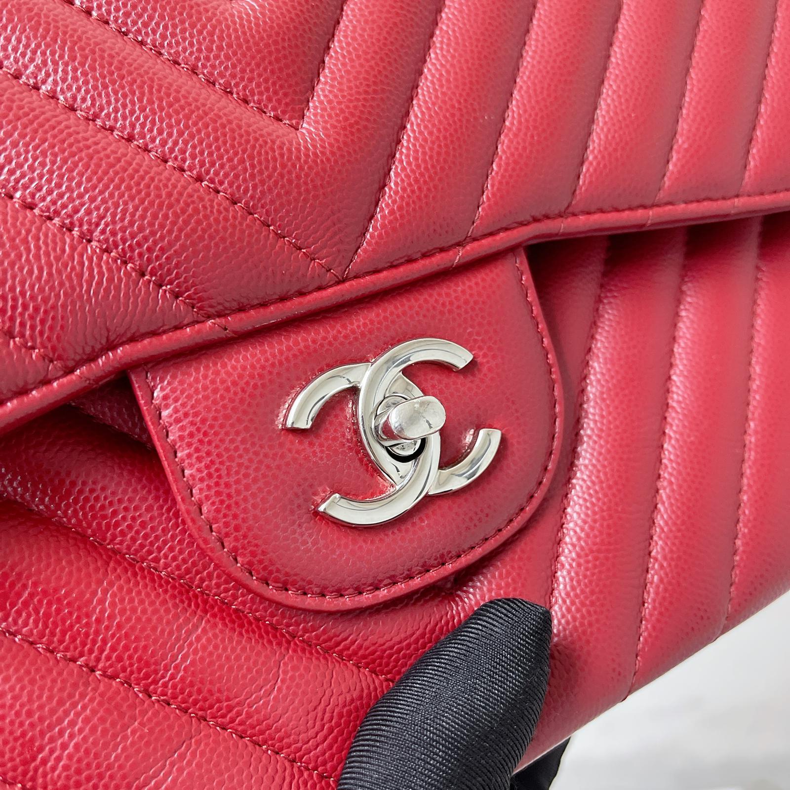 Classic Flap Jumbo Caviar Red Chevron SHW - Image 23