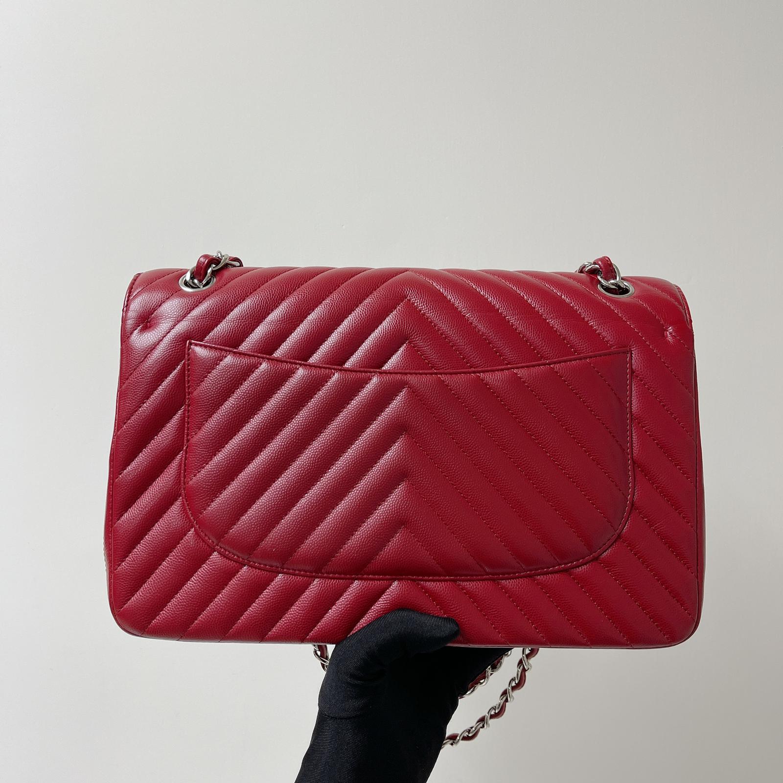 Classic Flap Jumbo Caviar Red Chevron SHW - Image 3