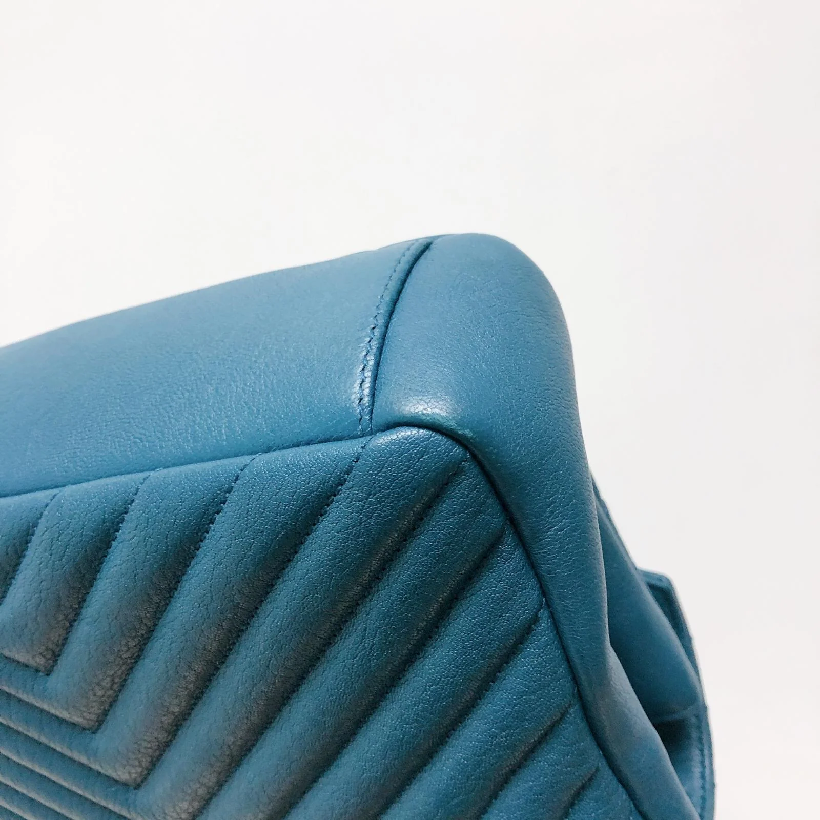 Medium Chevron College Leather Bag Blue - Image 16