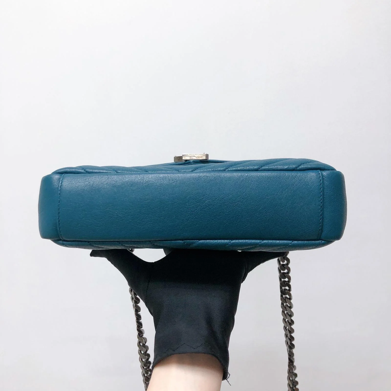 Medium Chevron College Leather Bag Blue - Image 4