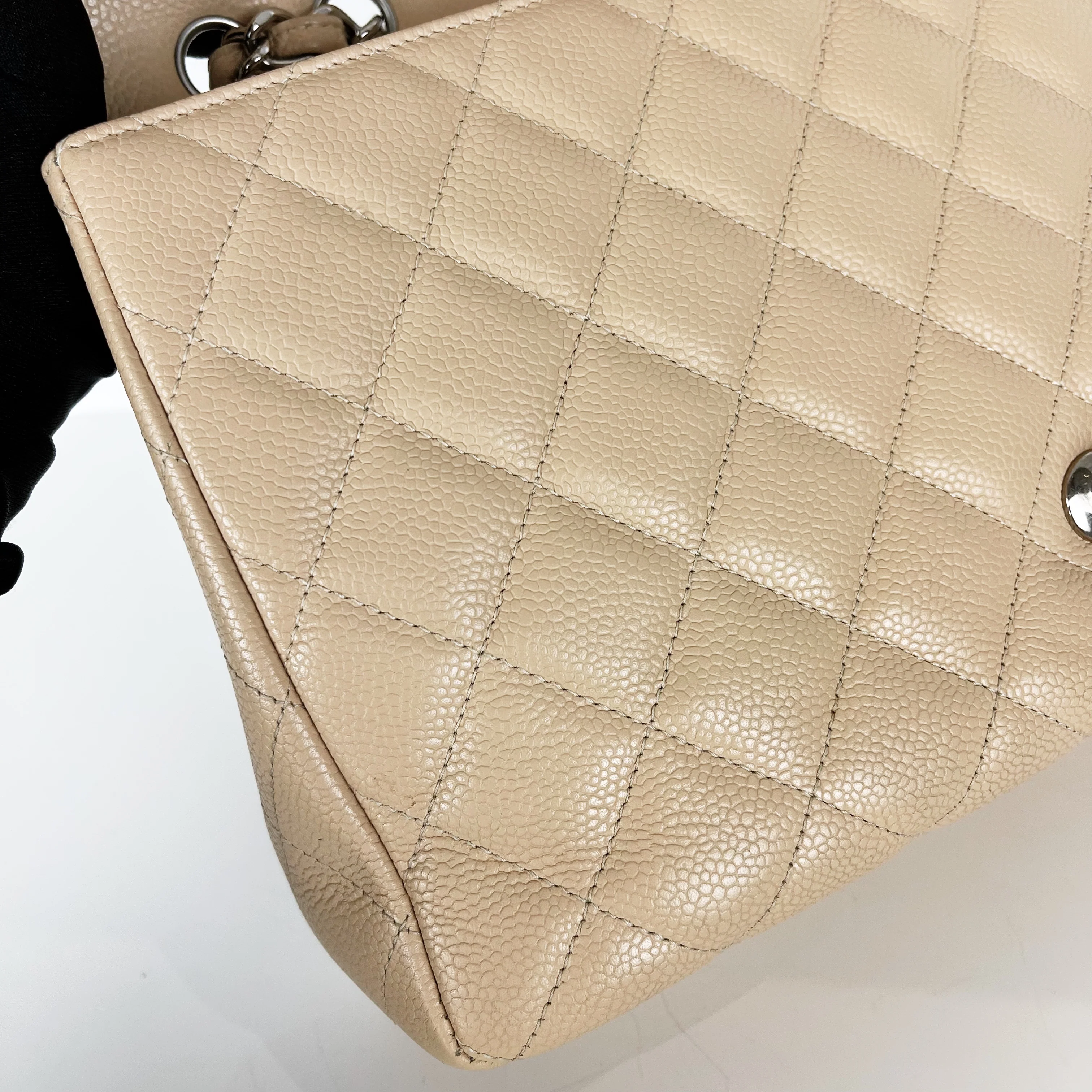Single Flap Jumbo in Beige Caviar with SHW - Image 19